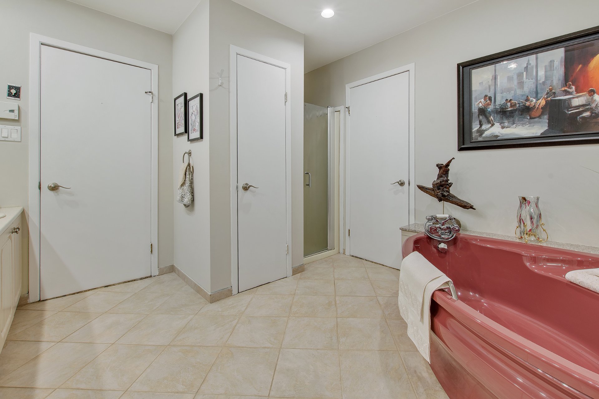 Ensuite bathroom