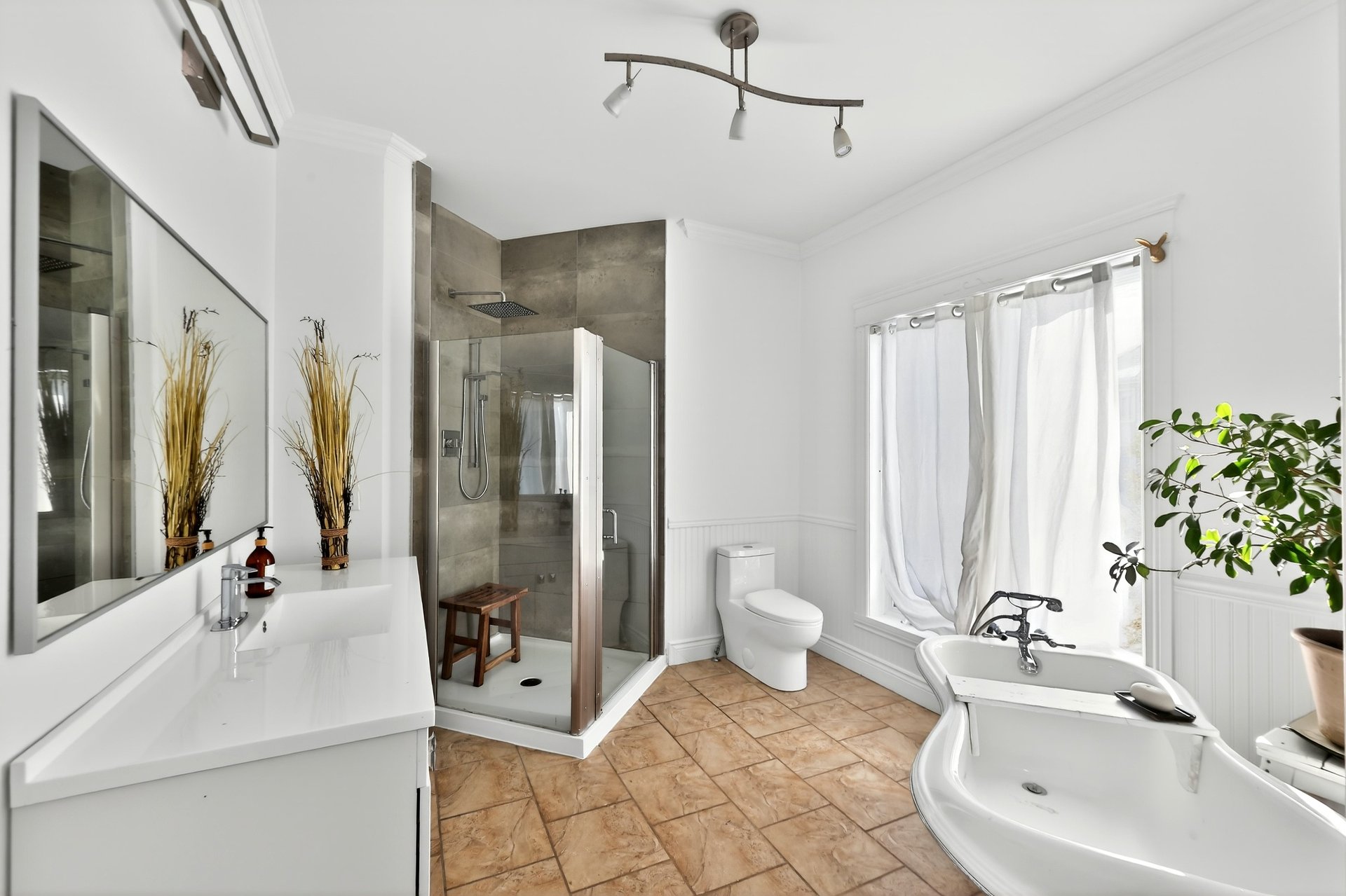 Salle de bains attenante à la CCP