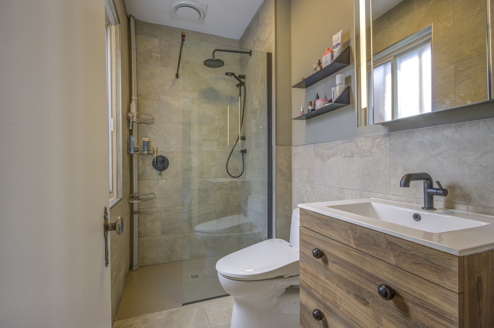 Ensuite bathroom
