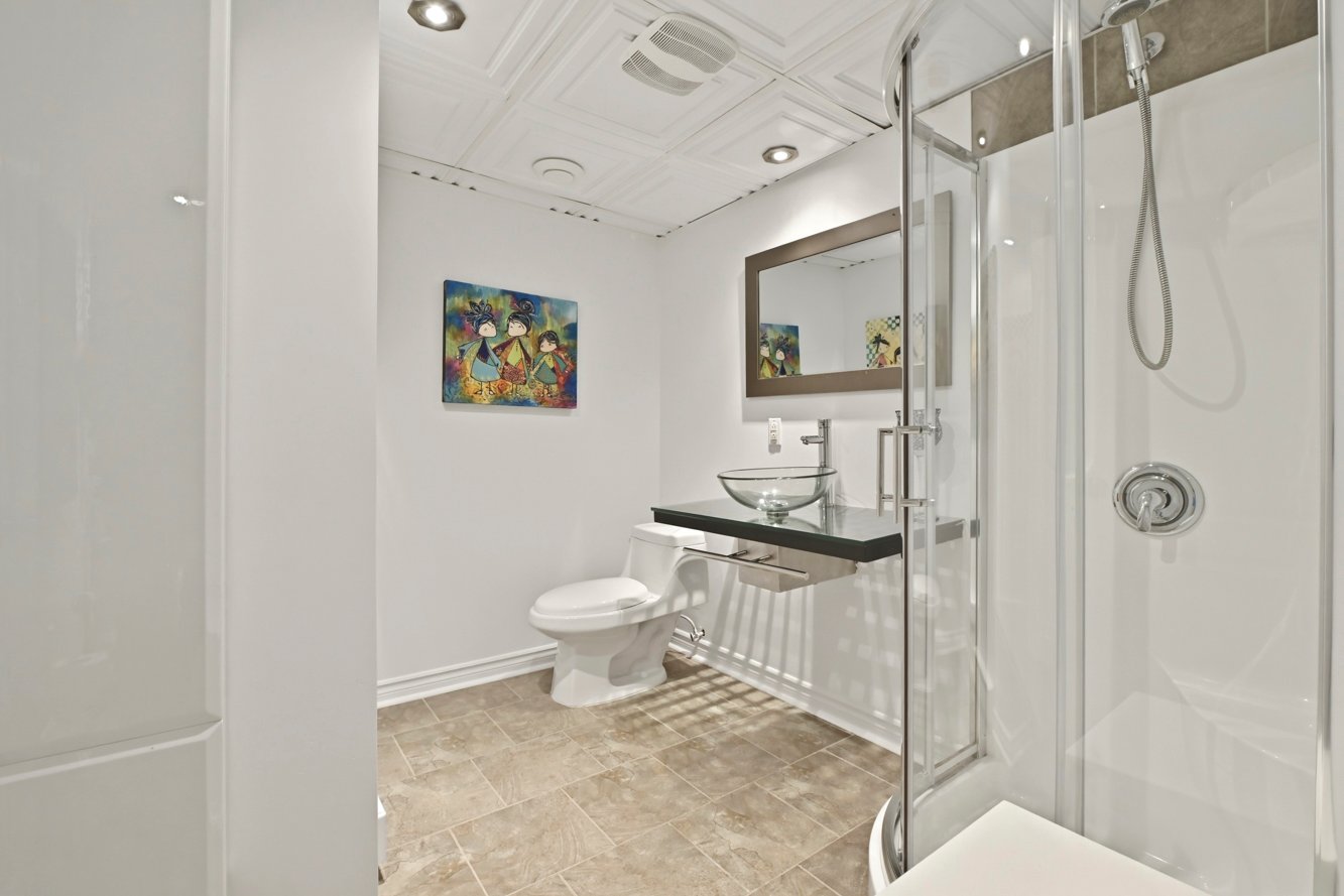 2e salle de bain avec douche