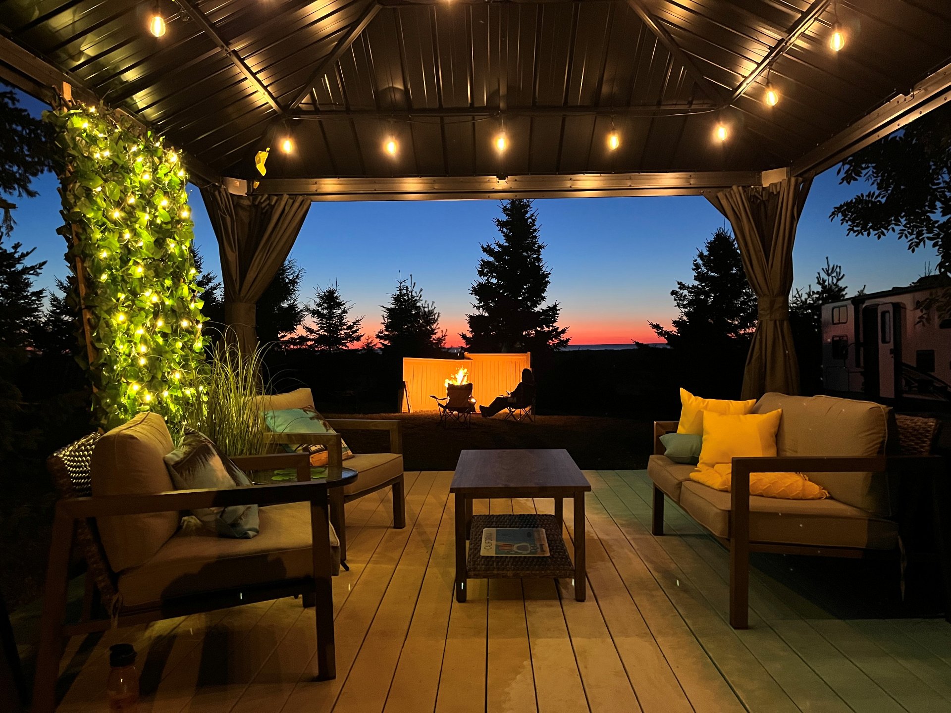 Terrasse avec gazebo