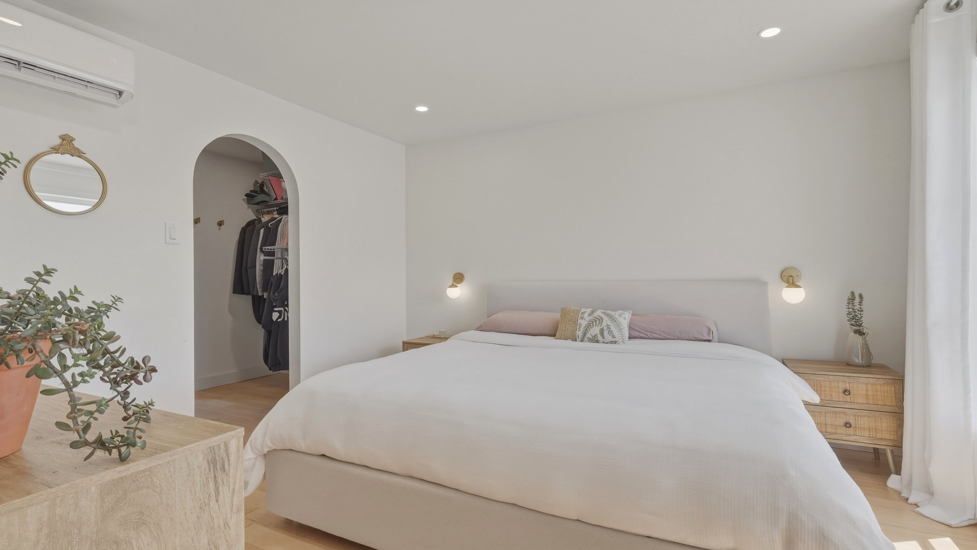 Primary bedroom