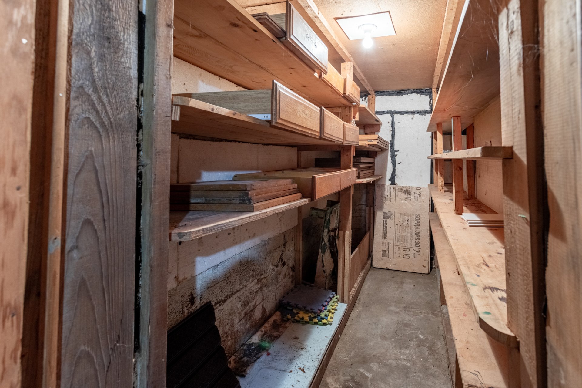 Cave/ chambre froide