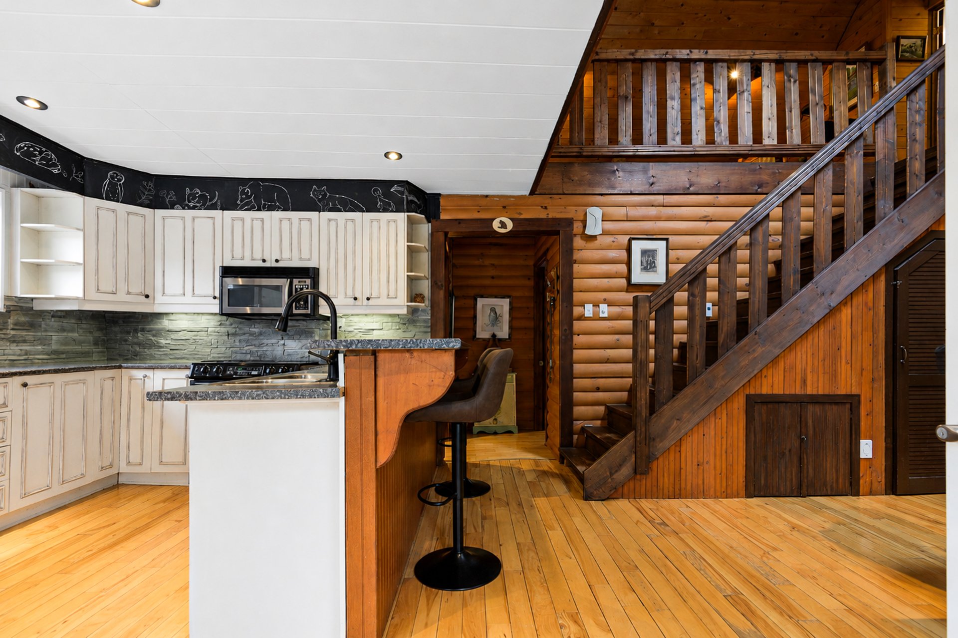 vue sur cuisine /escalier mezzanine