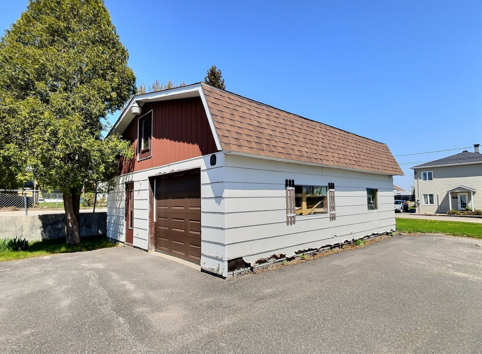 Garage