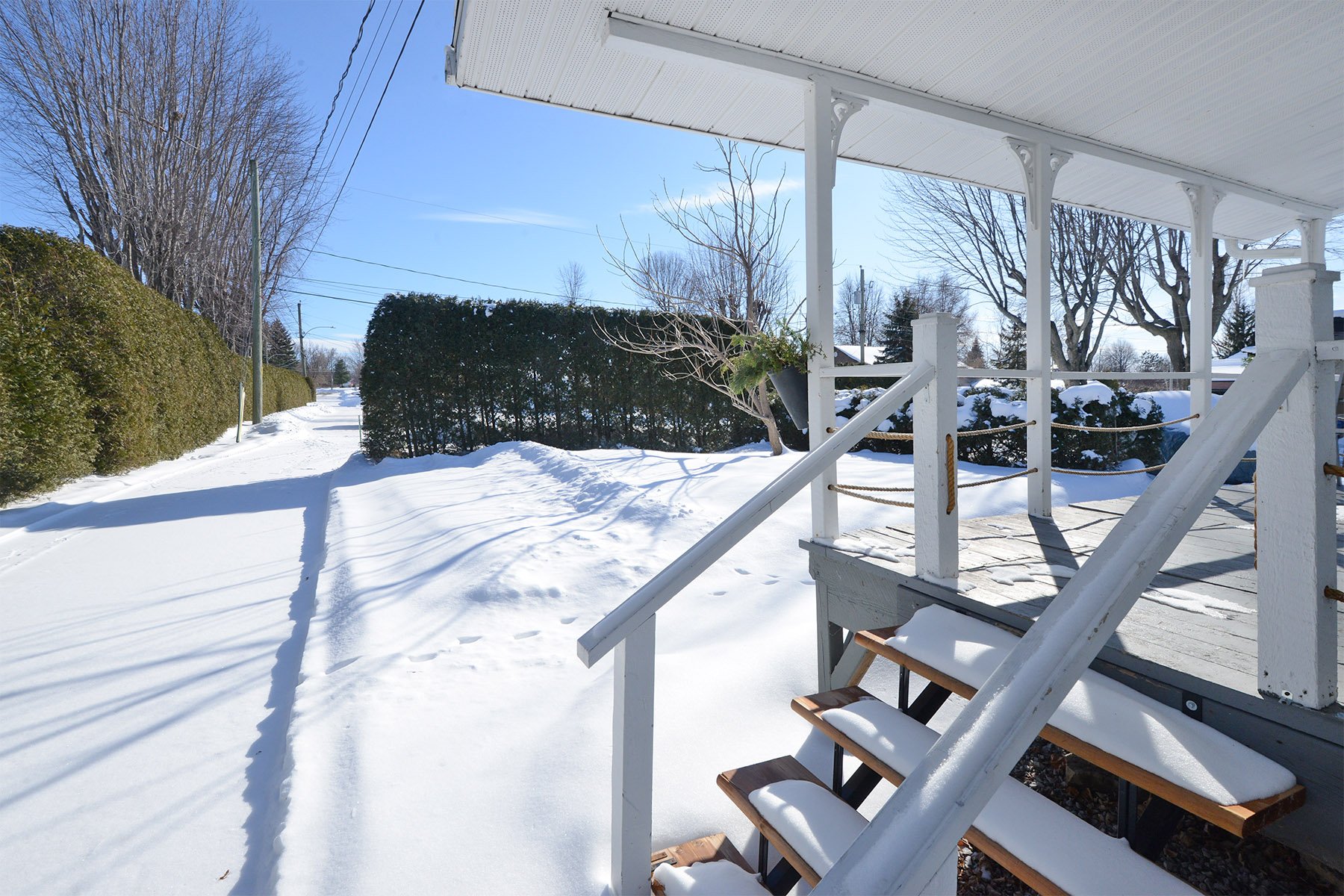 Stationnement et face avant.