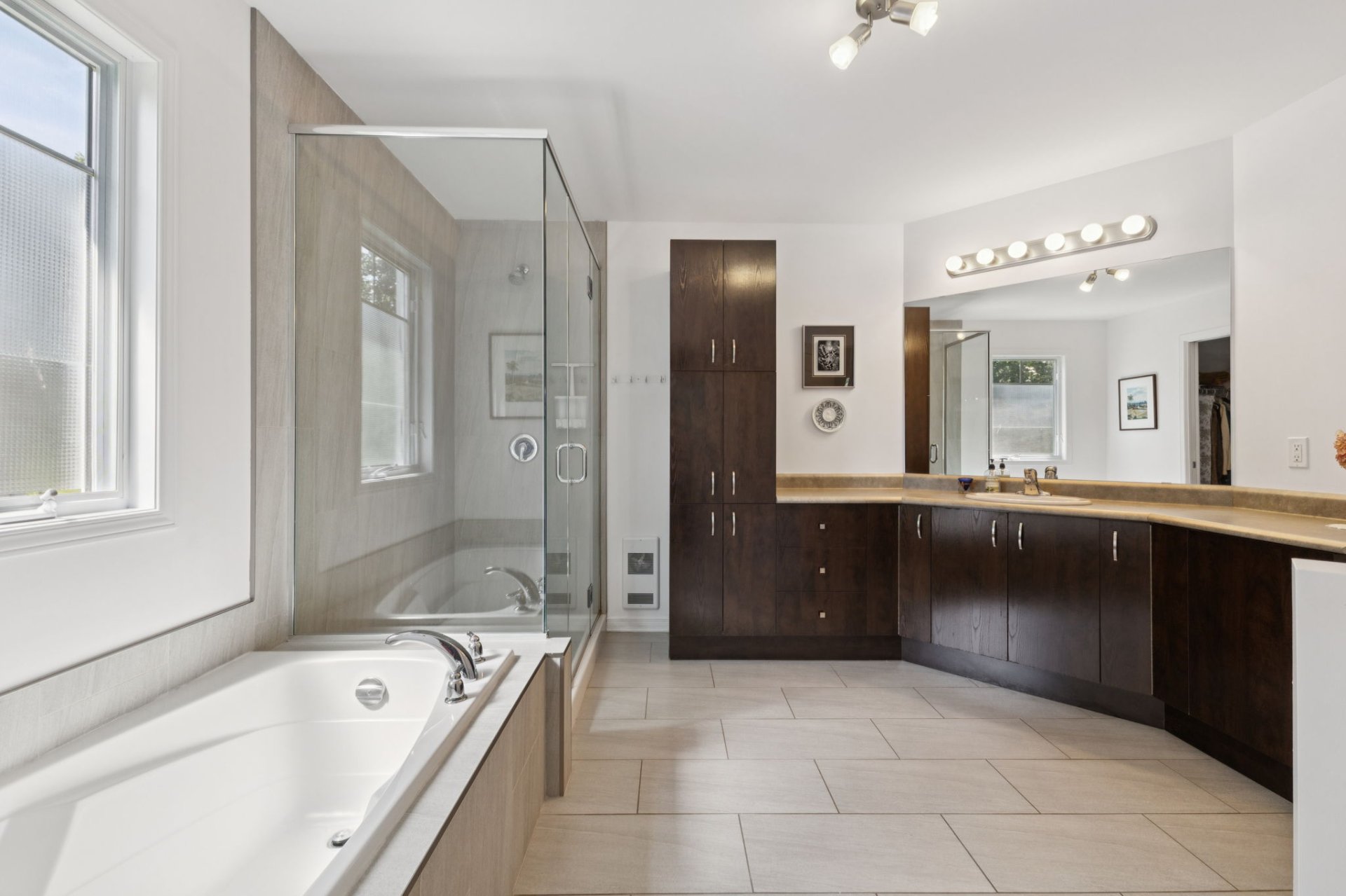 Salle de bains attenante à la CCP