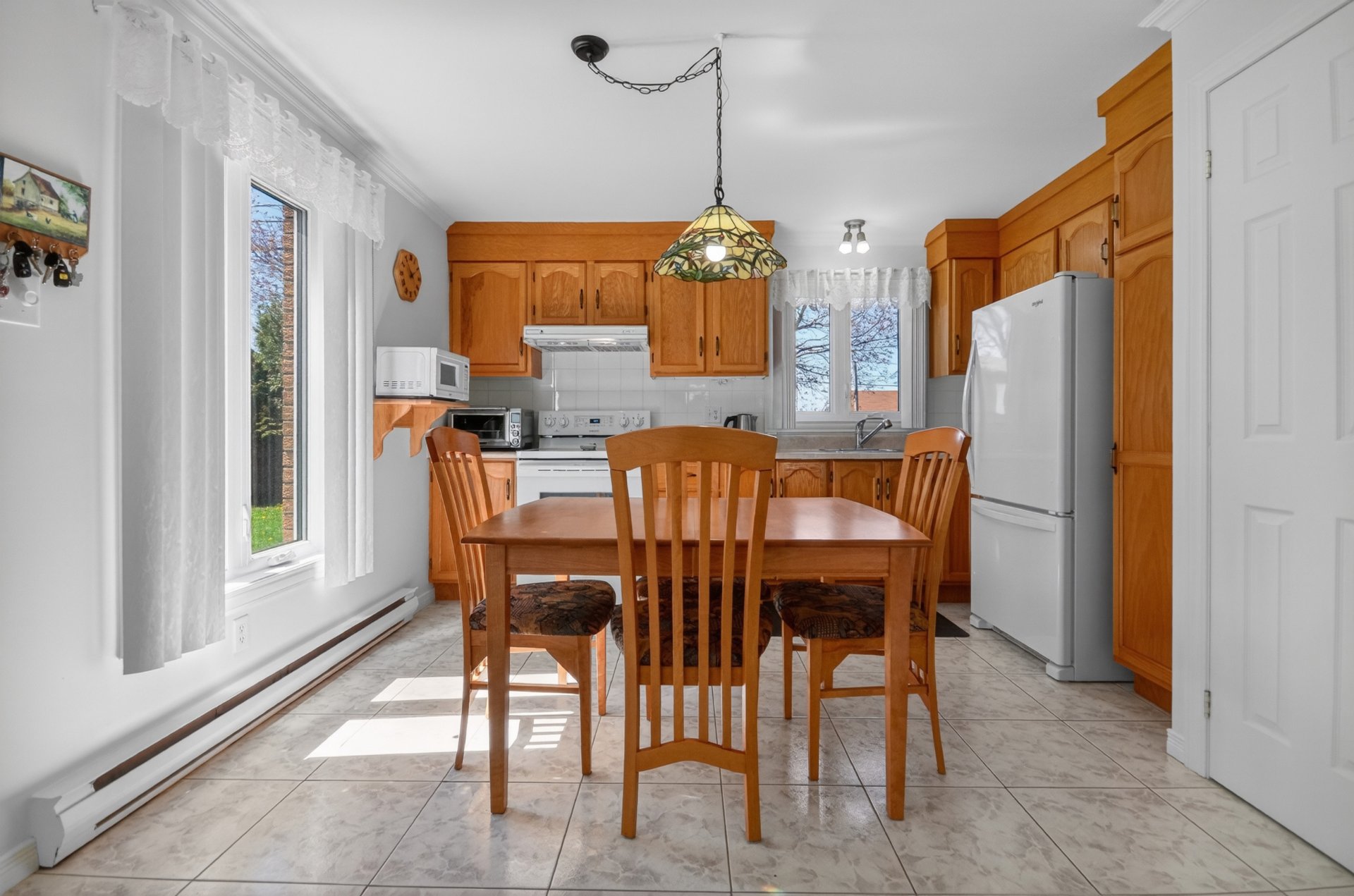 Salle à manger et cuisine