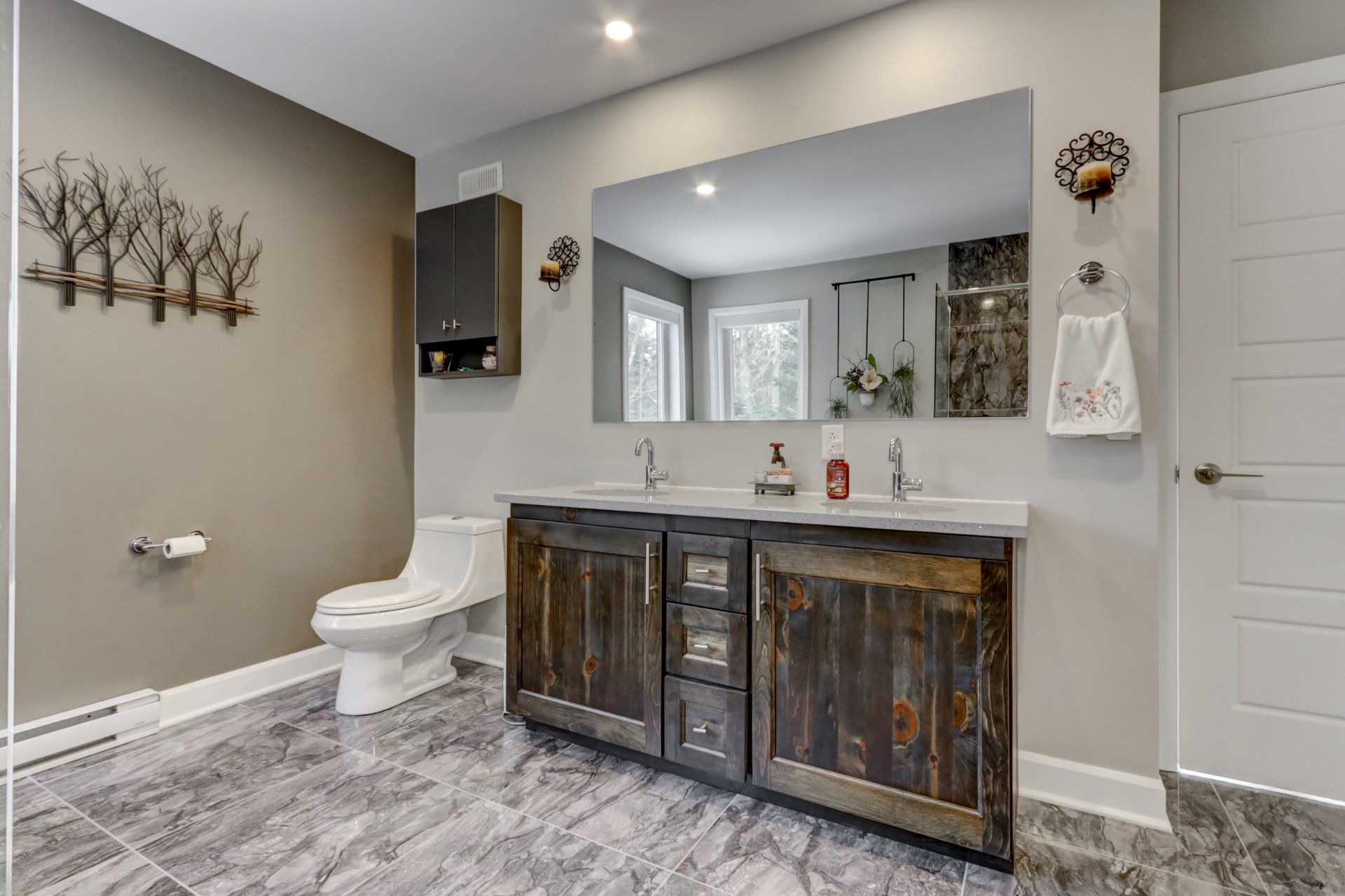 Salle de bains attenante à la CCP