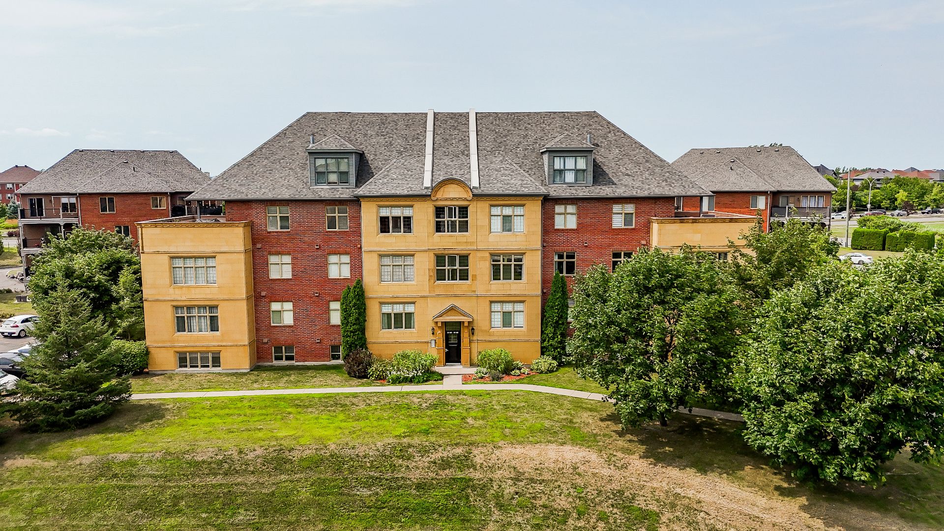 Façade