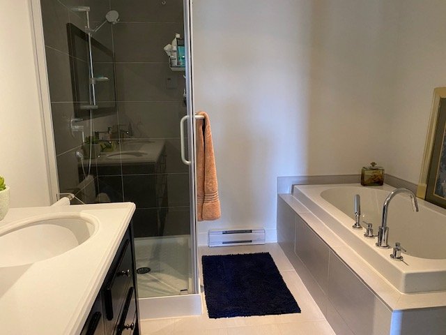 Salle de bains attenante à la CCP