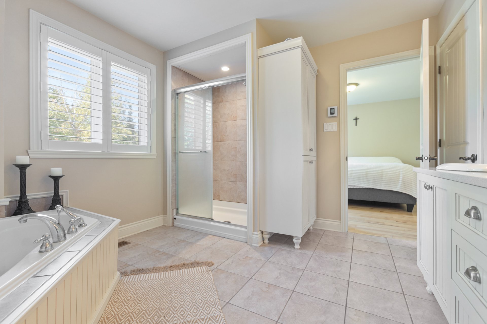 Salle de bains attenante à la CCP