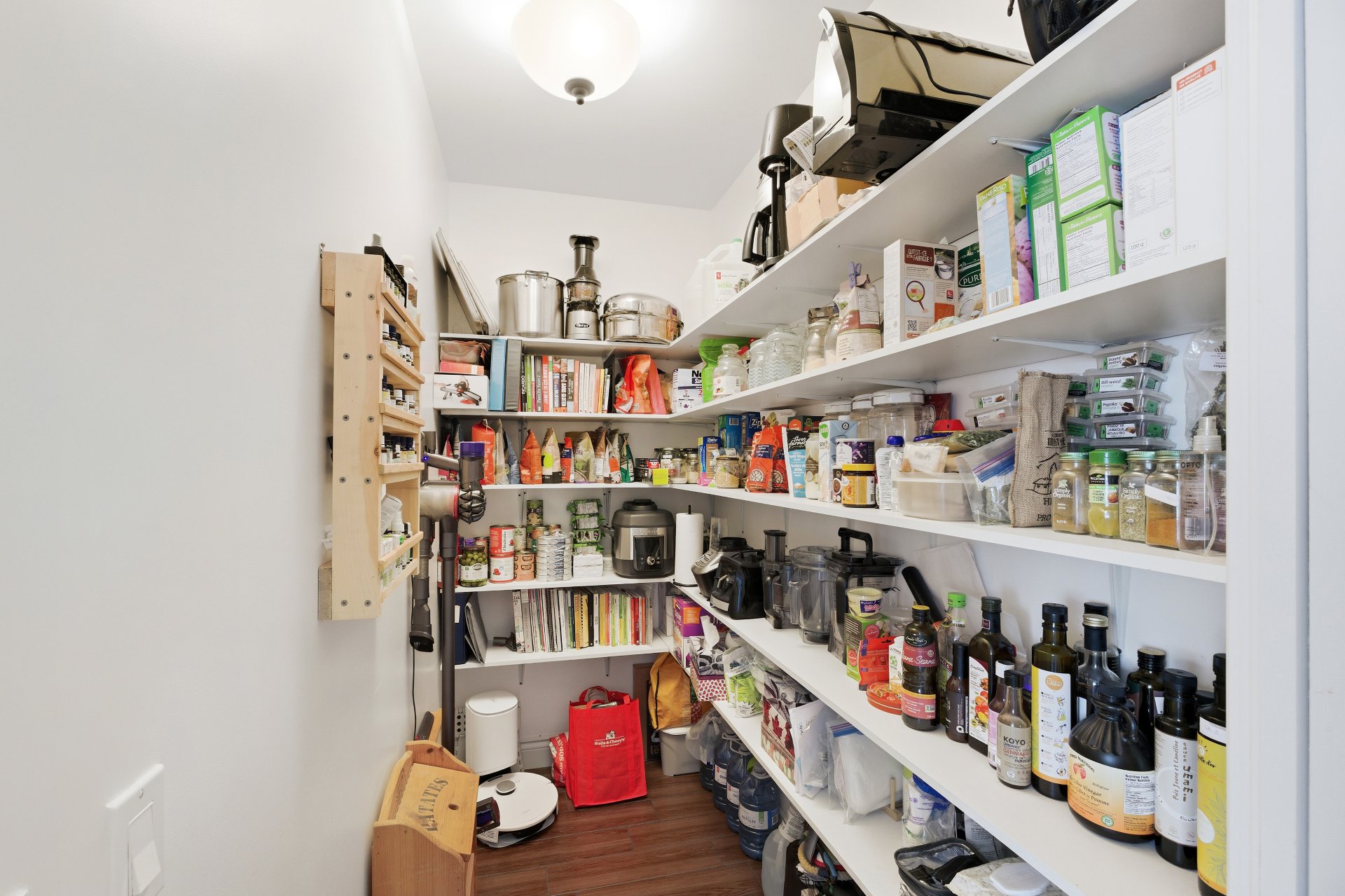 Walk-in closet