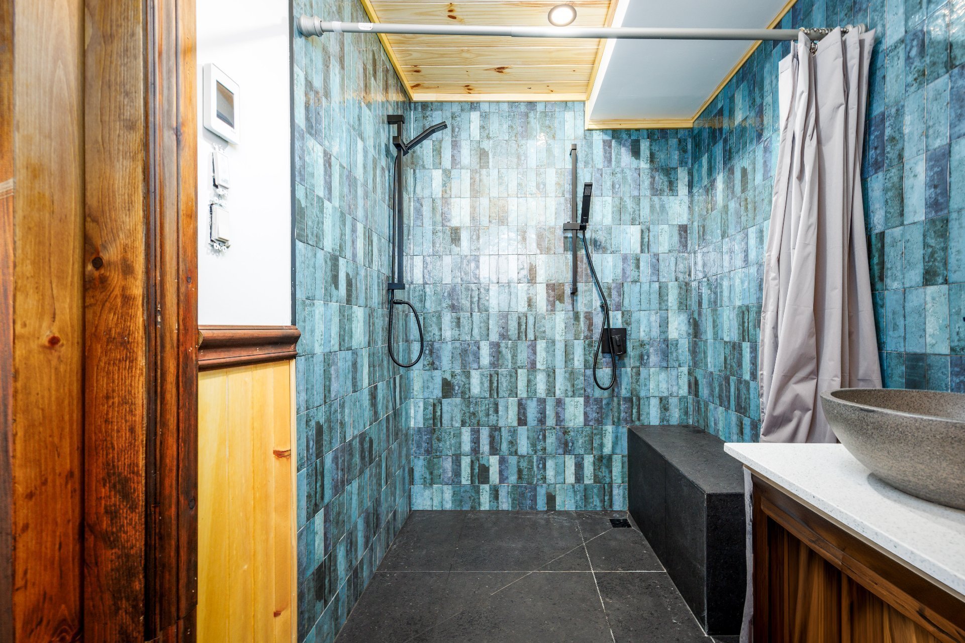 Salle de bains attenante à la CCP
