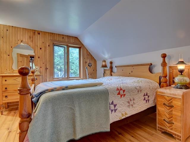 1e étage avec salle de bain