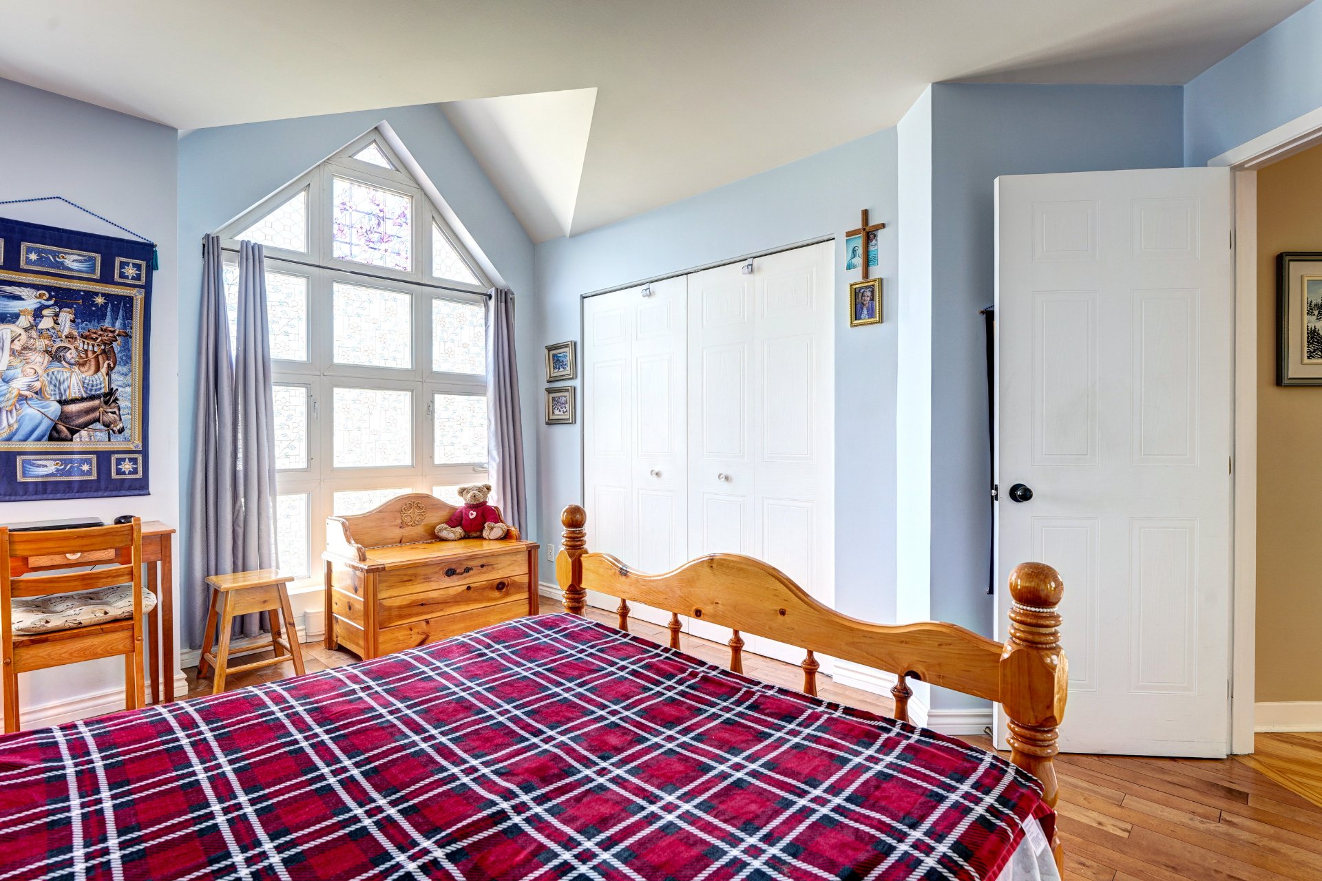 Primary bedroom