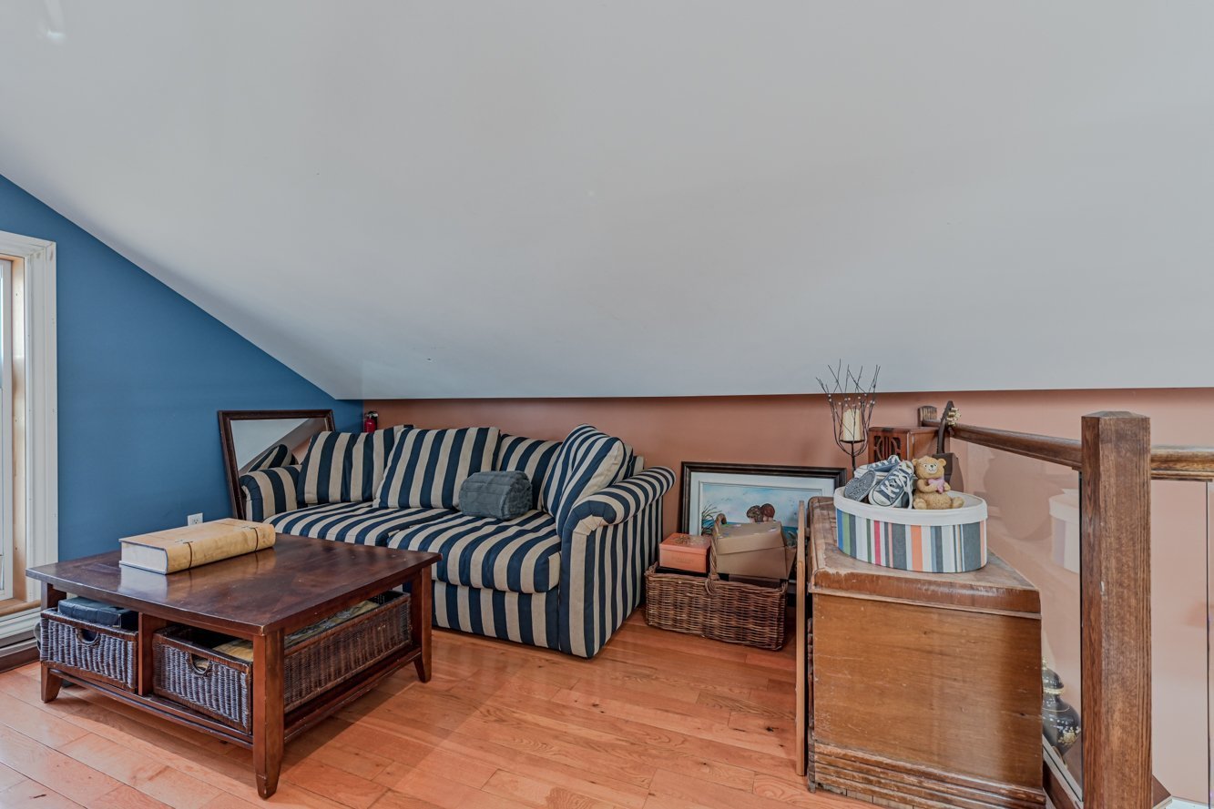 Coin salon dans la chambre