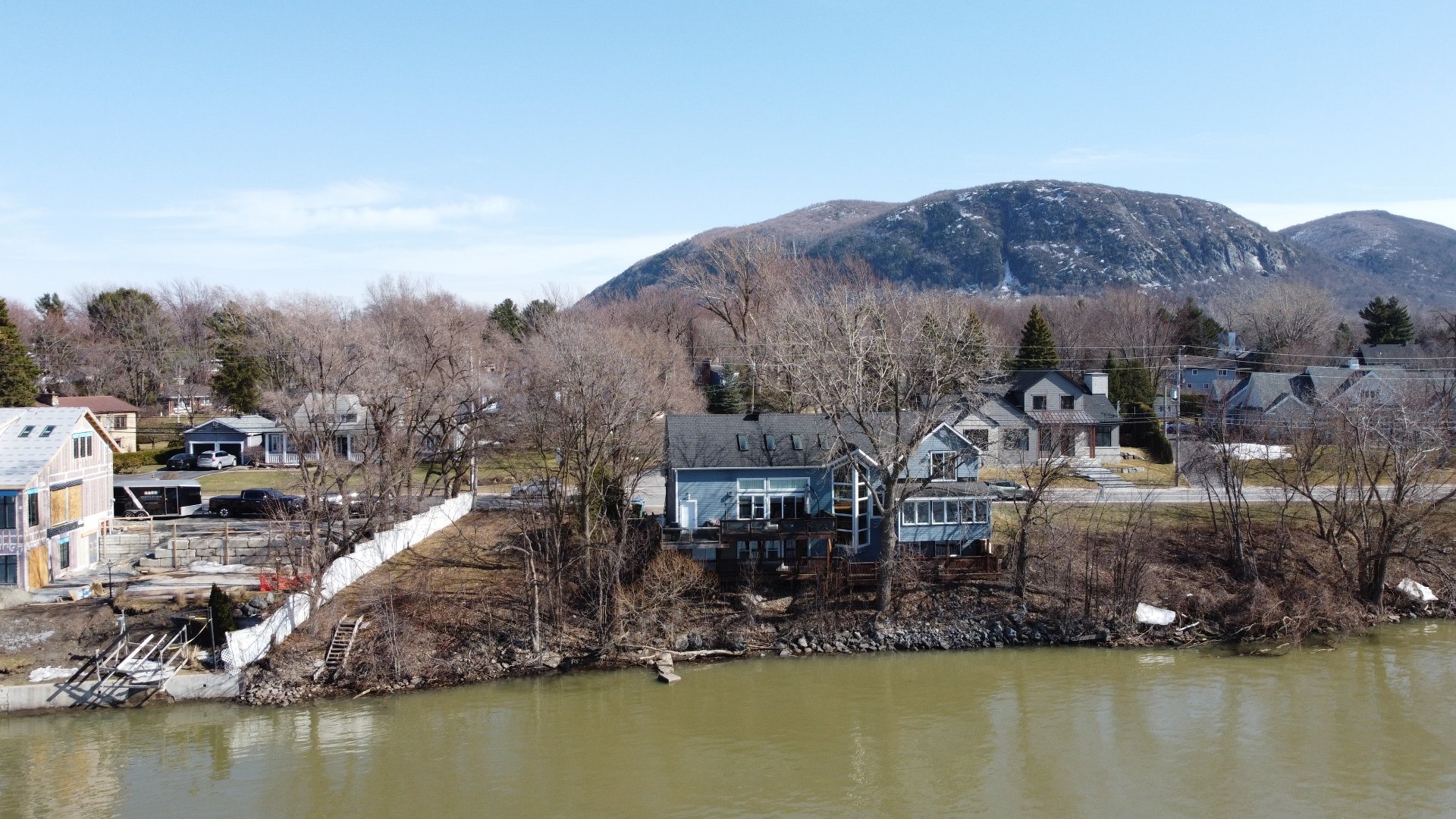 Dans la magnifique ville de Mont-Saint-Hilaire