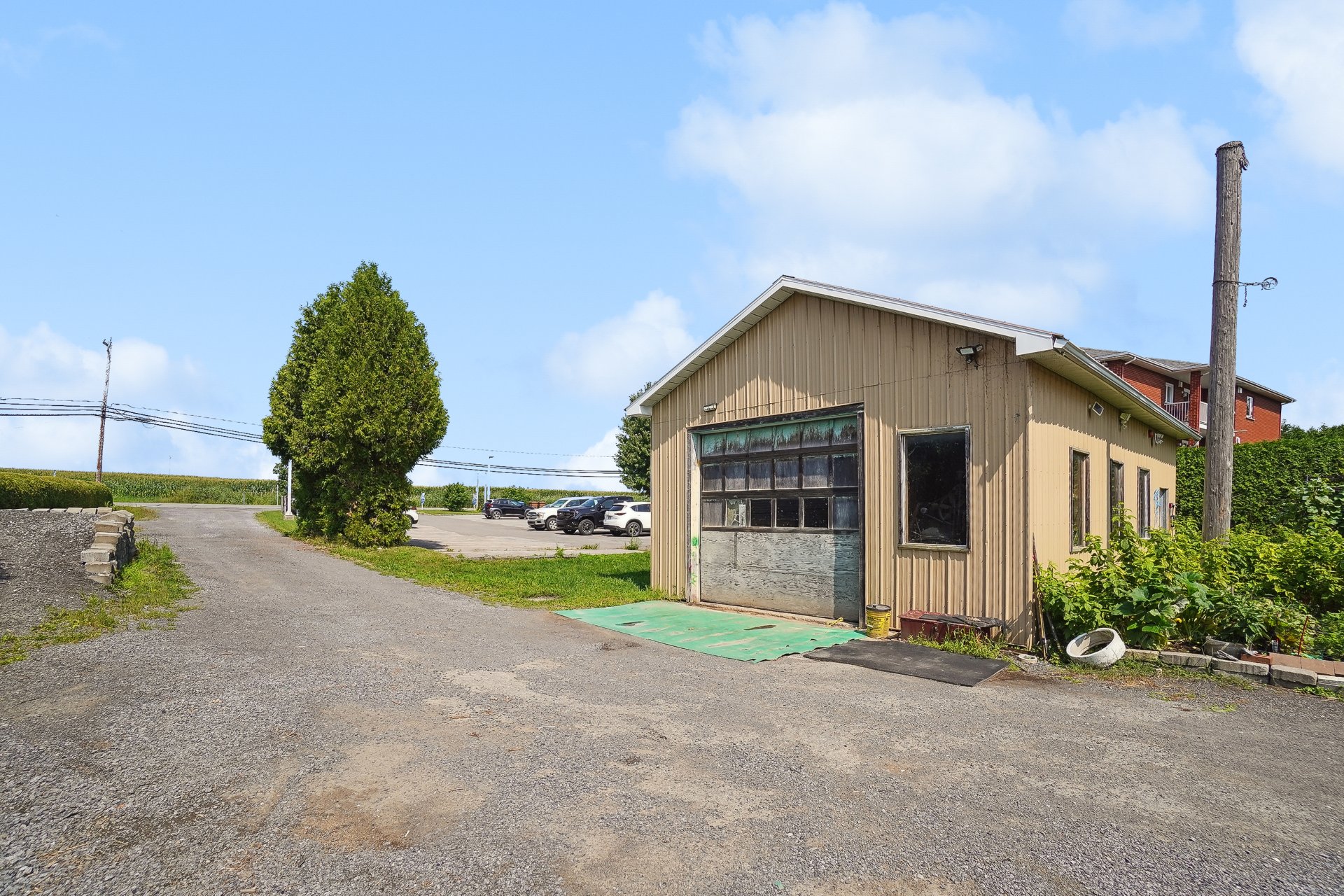 Garage
