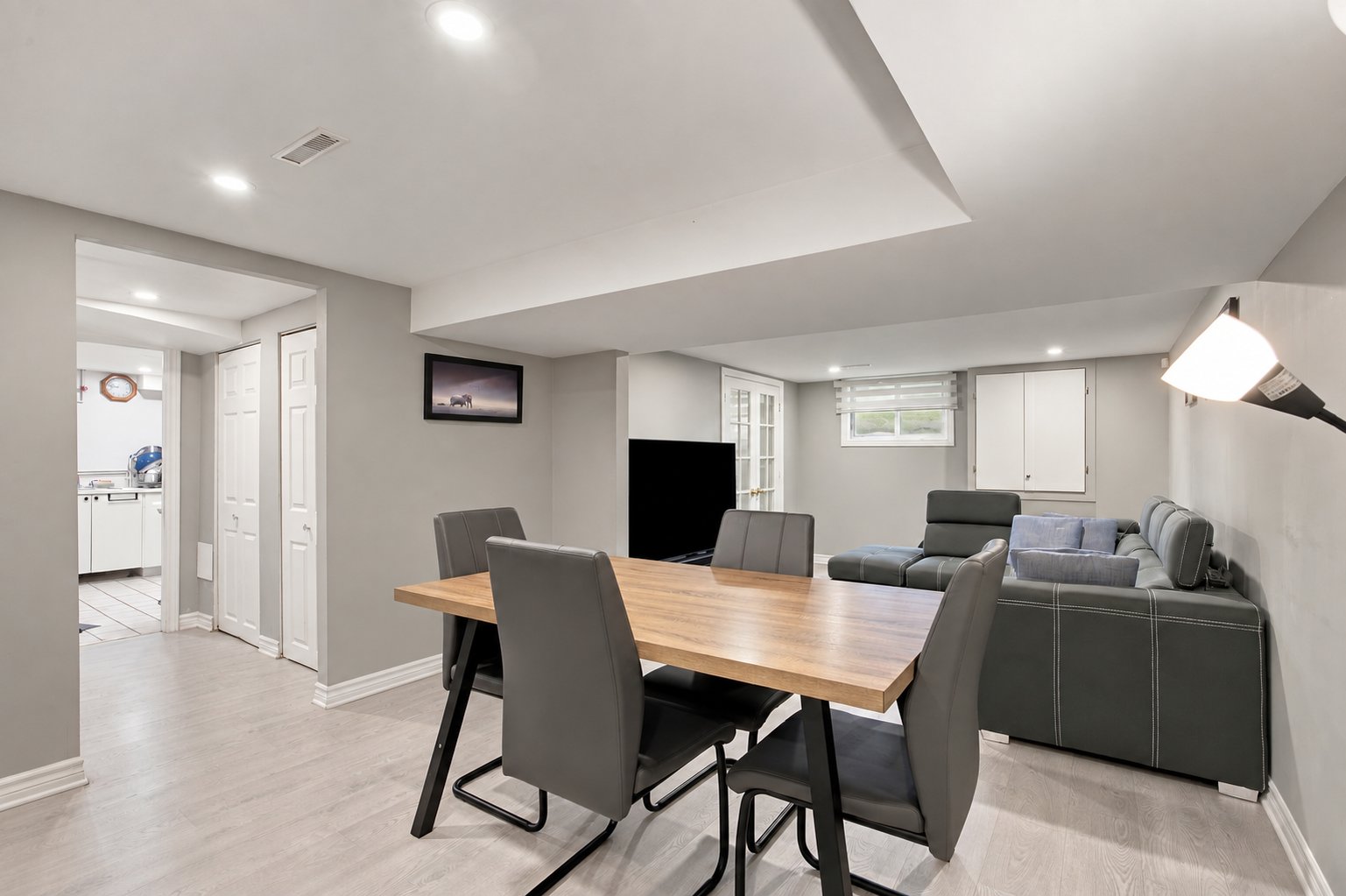 Basement bachelor