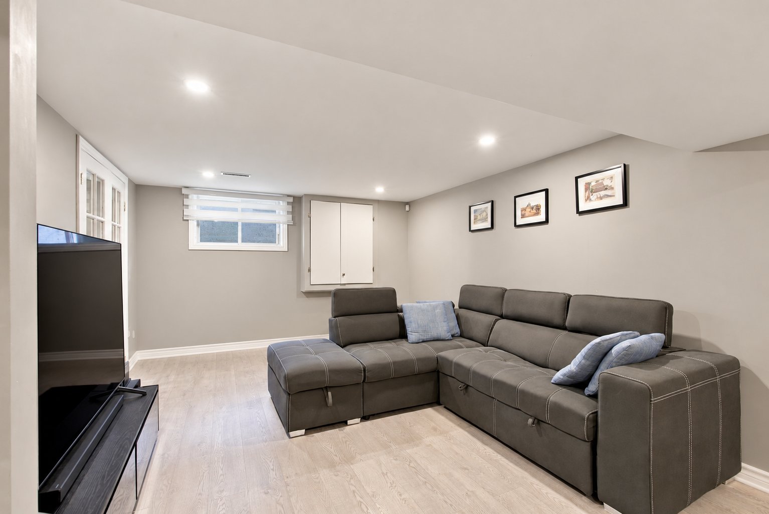 Basement bachelor