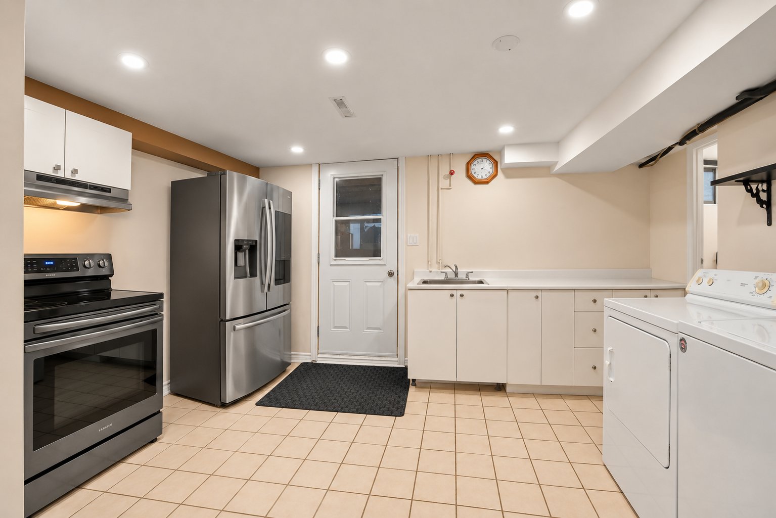Basement bachelor