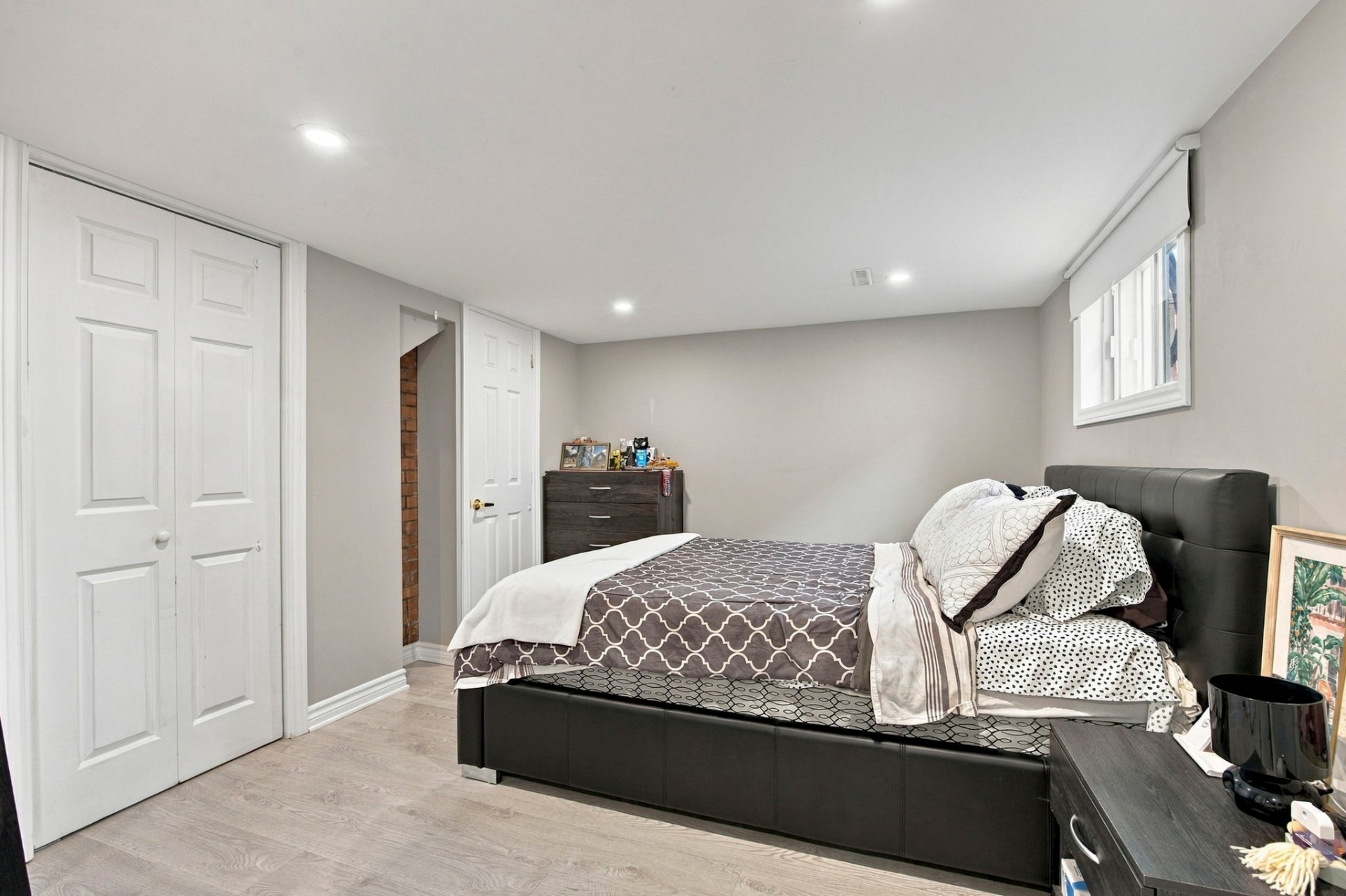Basement bachelor