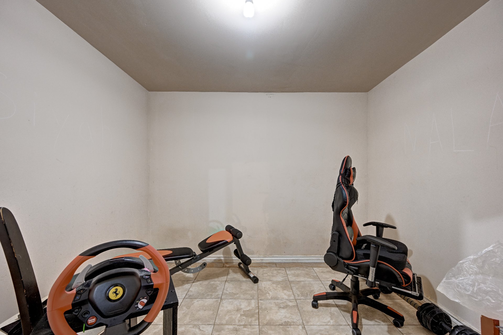 Cave/ chambre froide