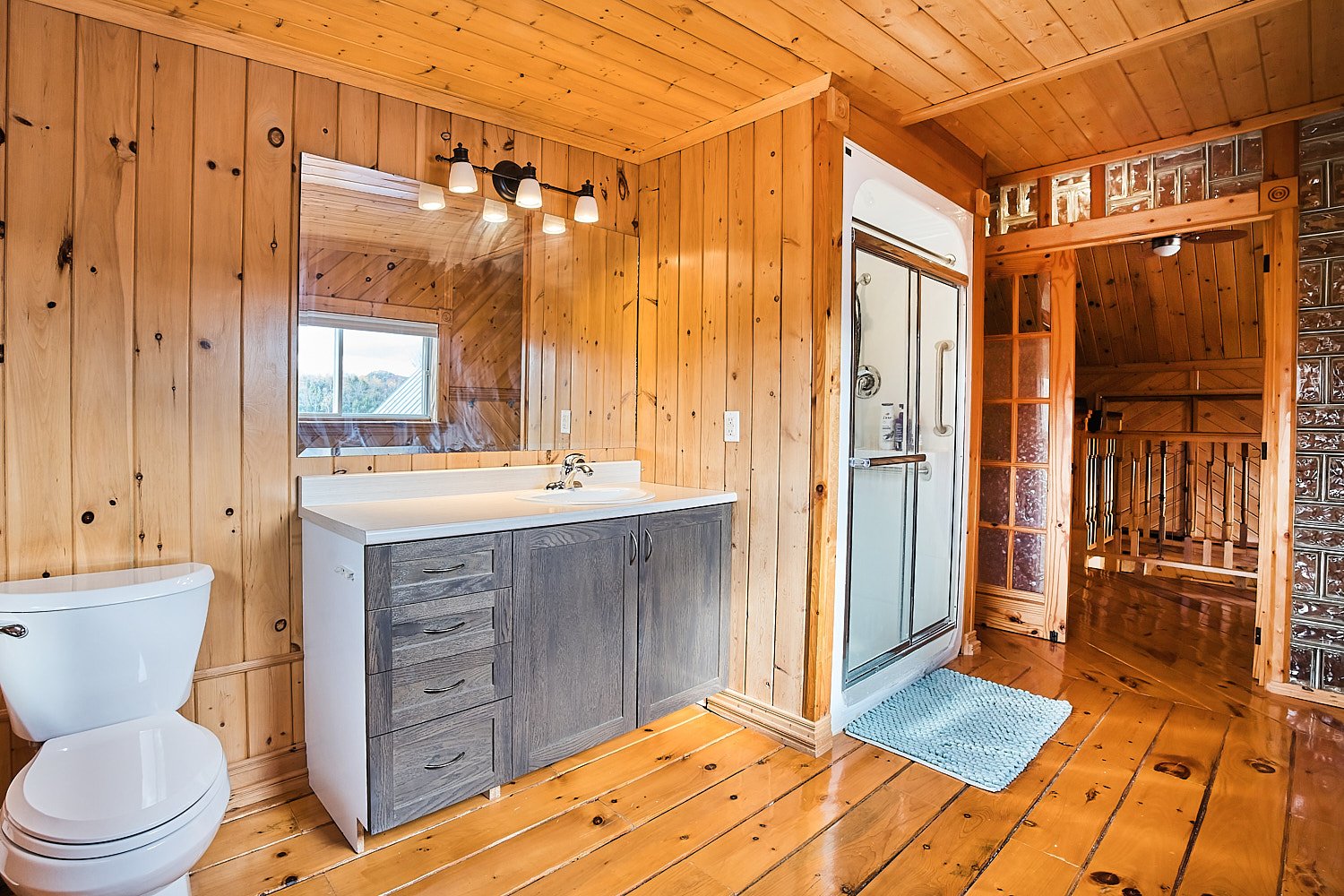 Salle de bains attenante à la CCP