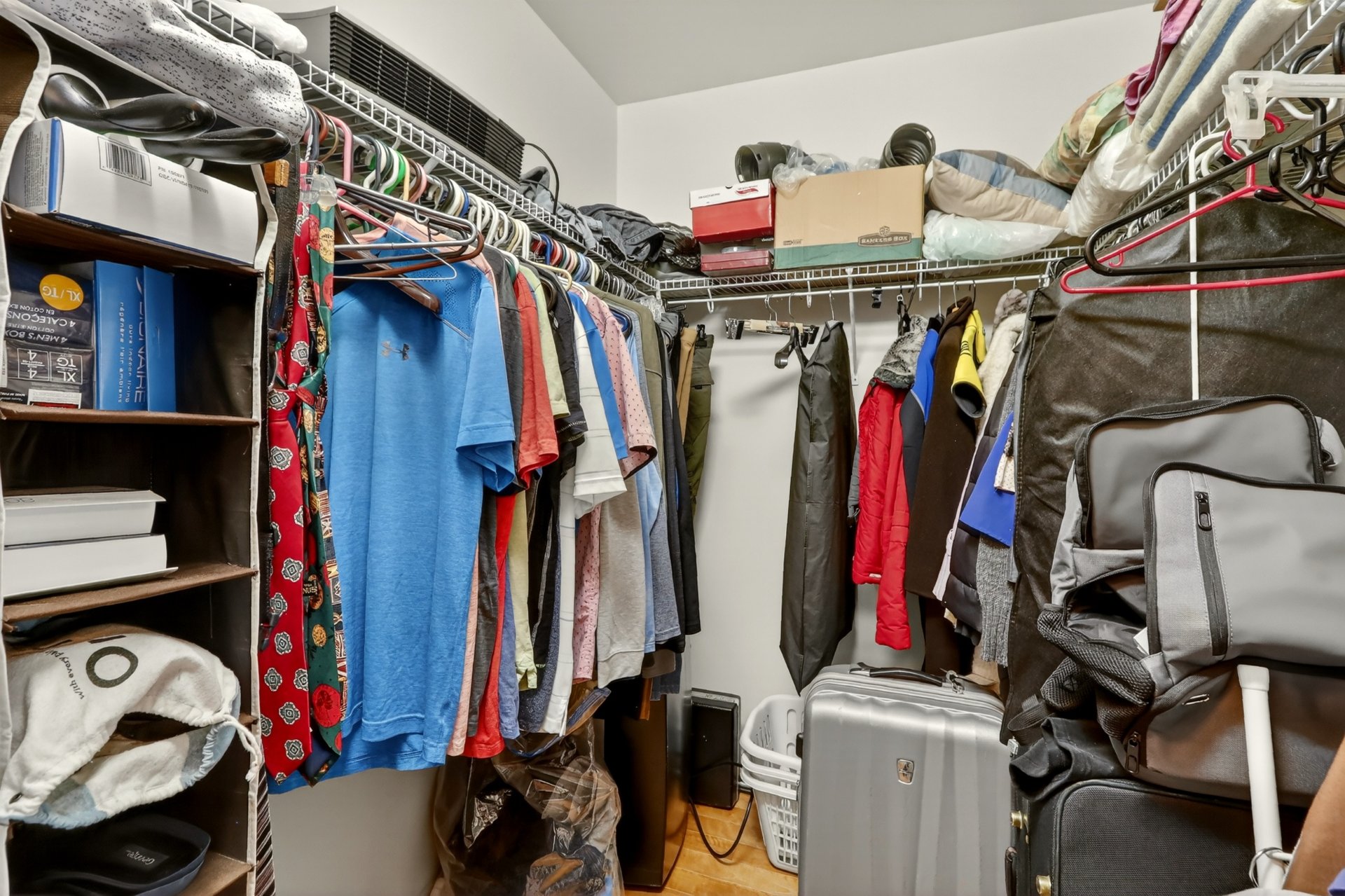 Walk-in closet