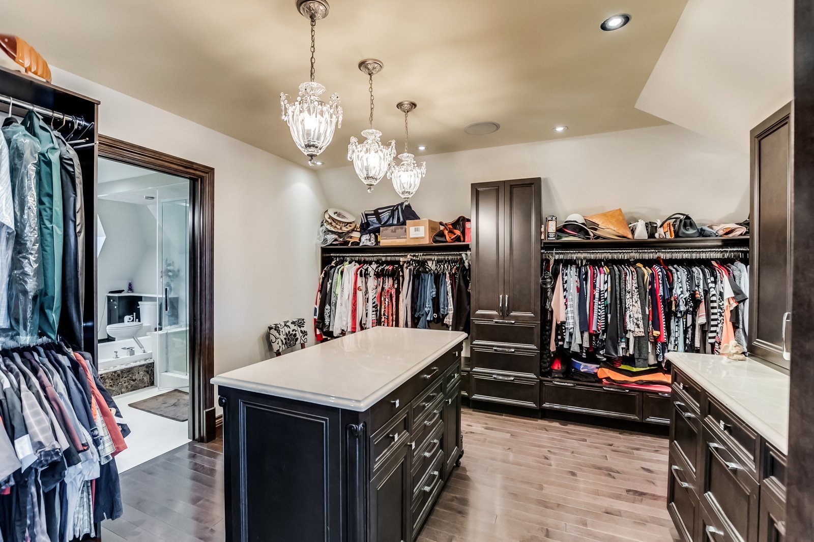 Walk-in closet