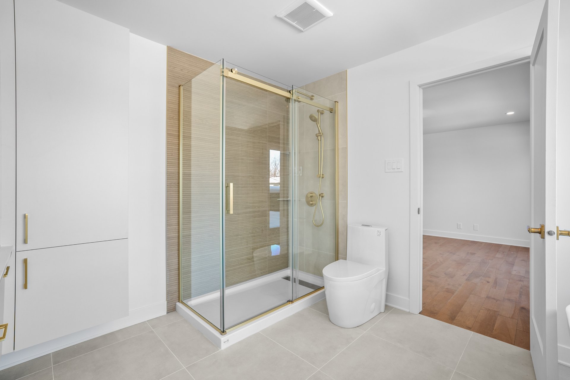 Salle de bains attenante à la CCP