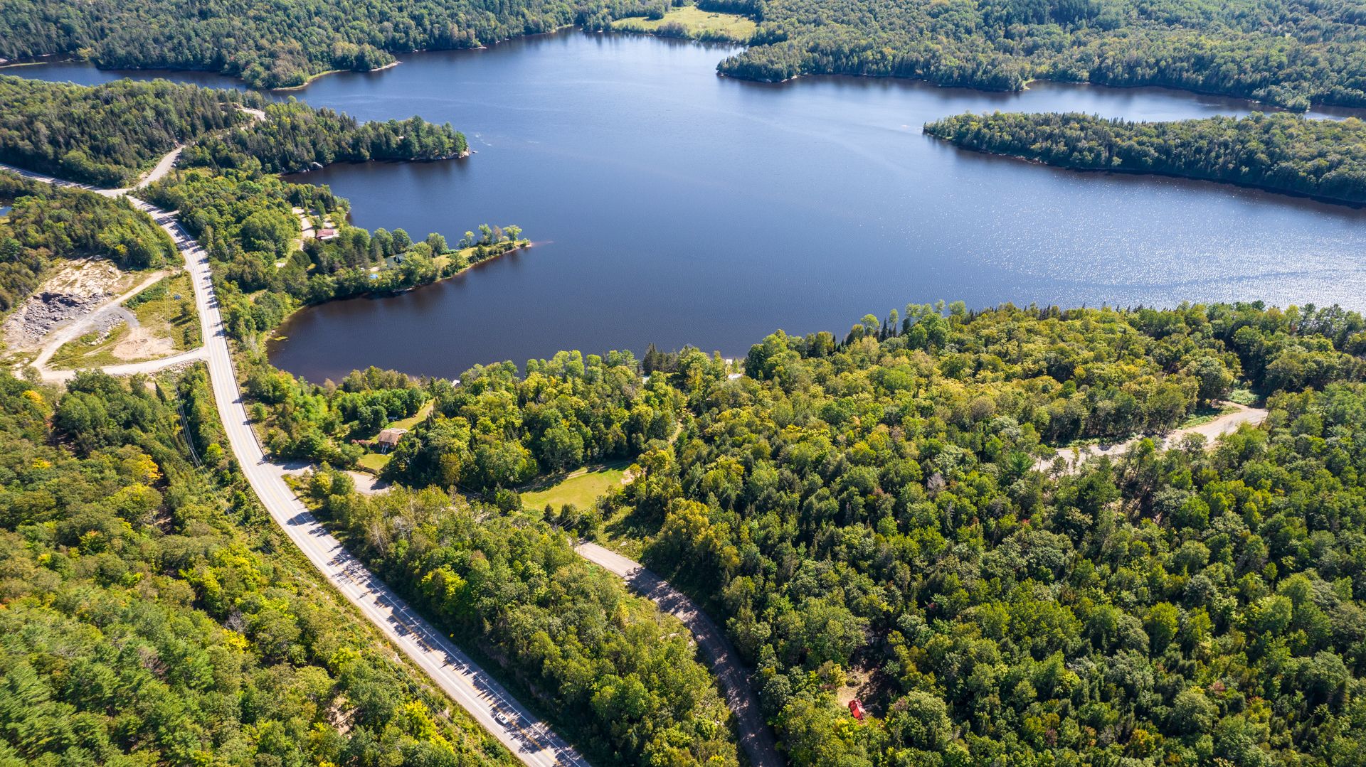 Accès au plan d'eau