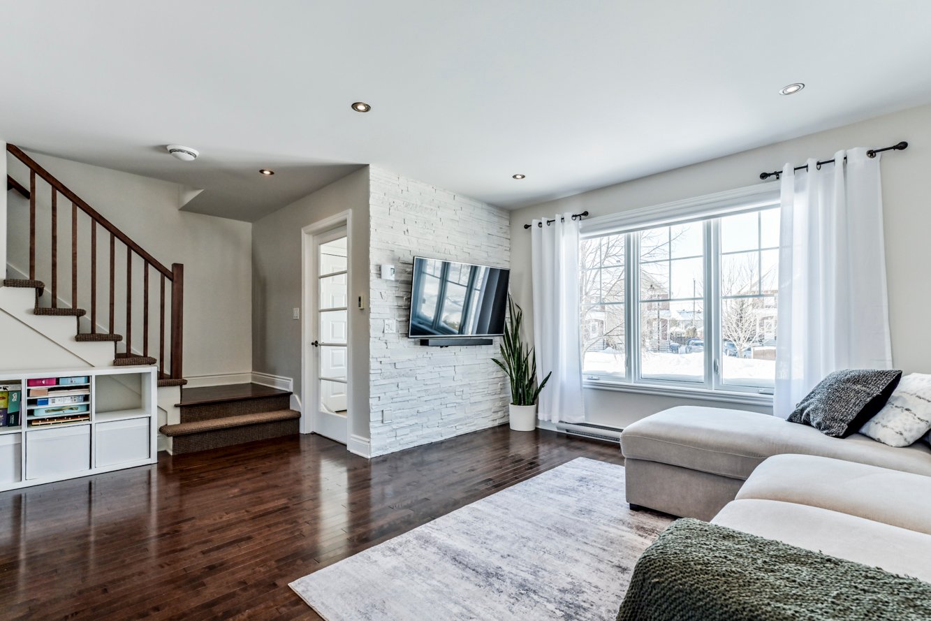 Plancher de bois franc sur 2 étages