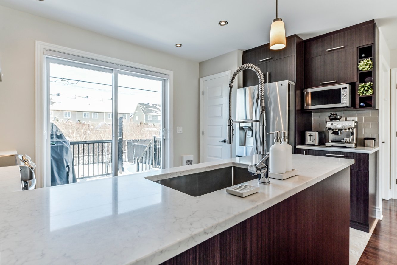 Garde-manger avec tiroirs coulissants