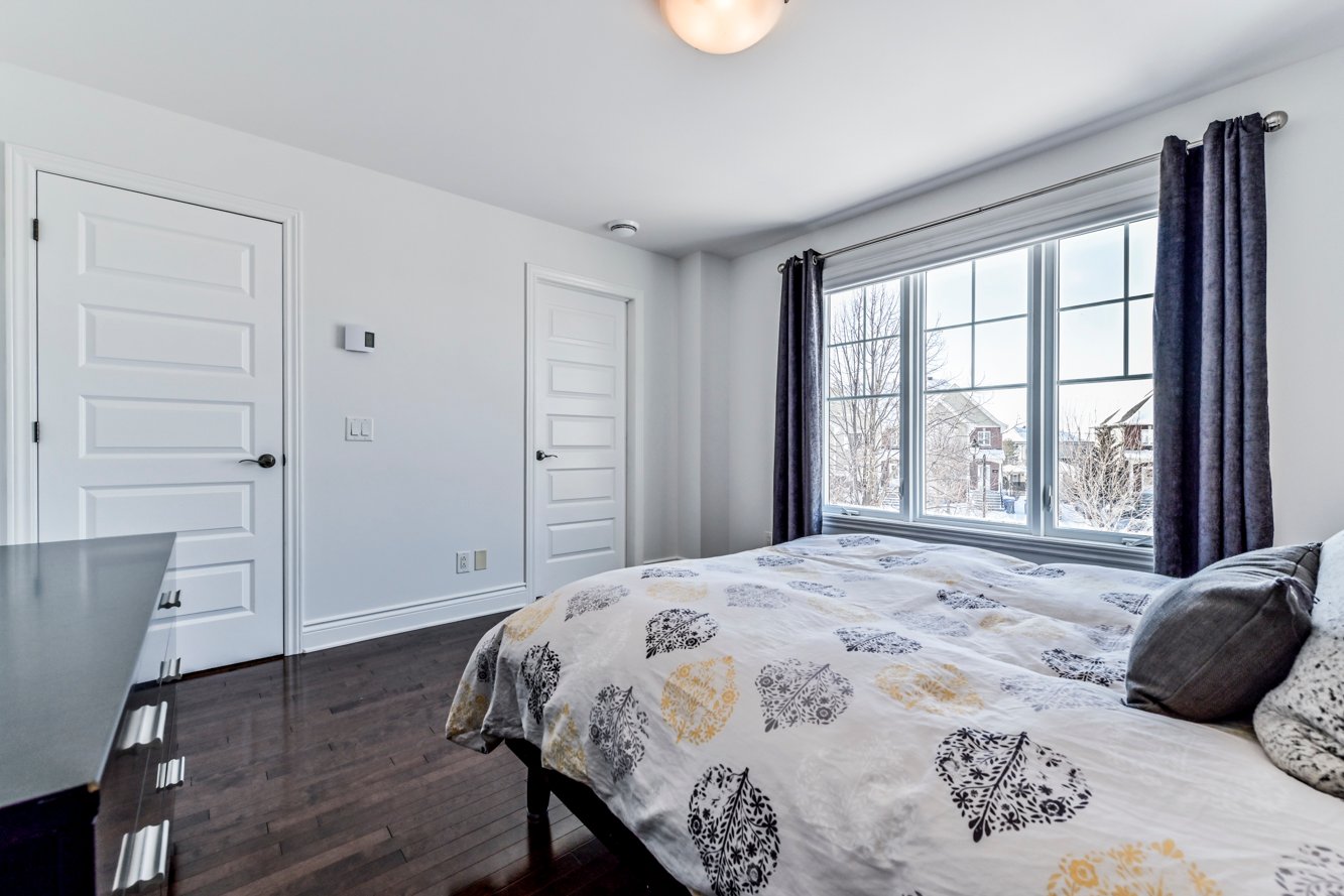 Plancher de bois franc au 2e étage aussi