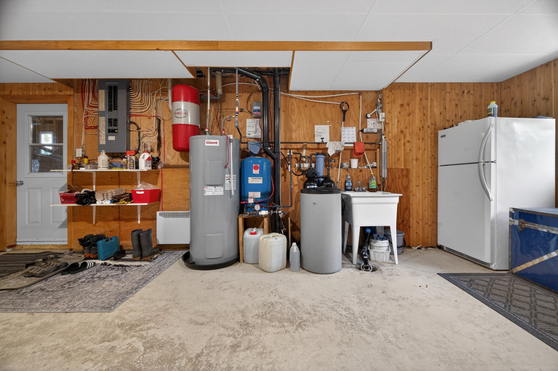 Communiquant avec le garage attaché