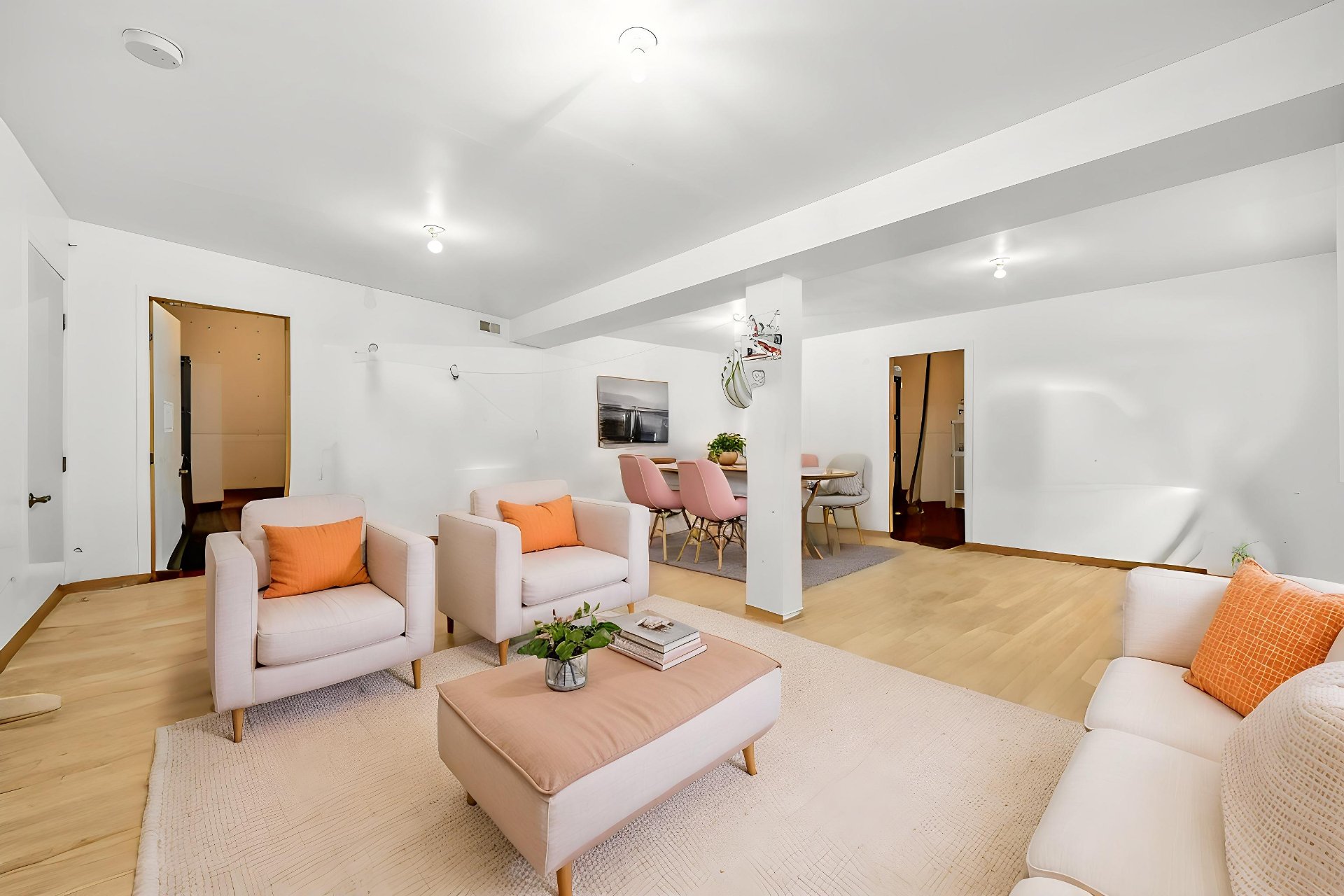 Salle familiale virtuellement meublée