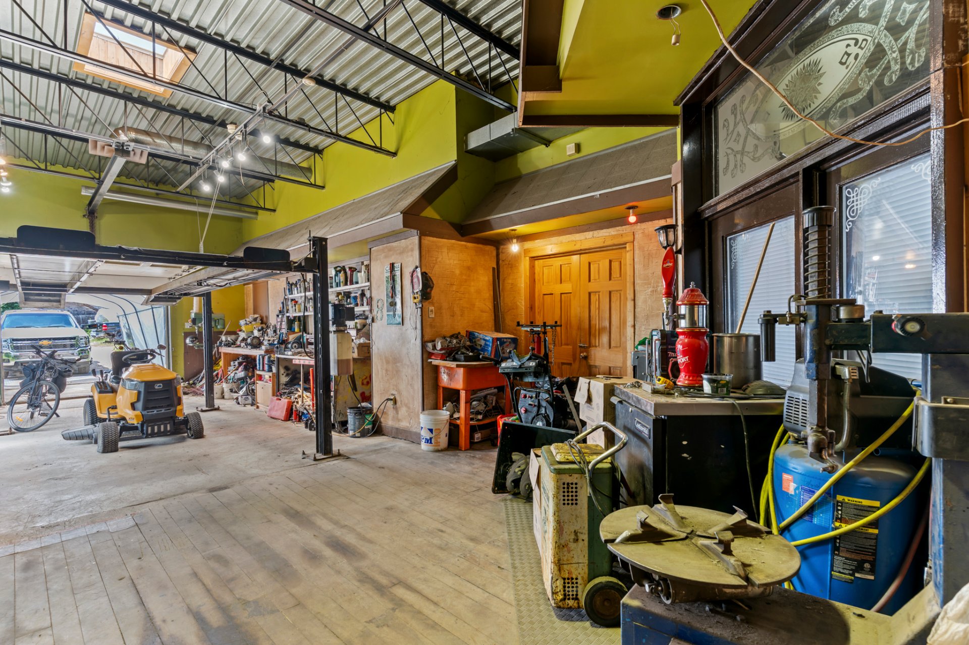 Garage