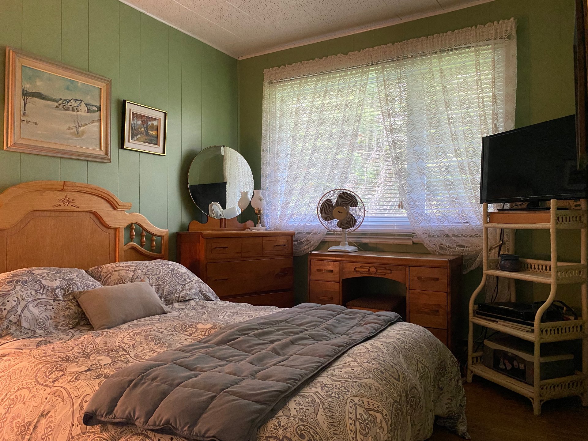 Bedroom