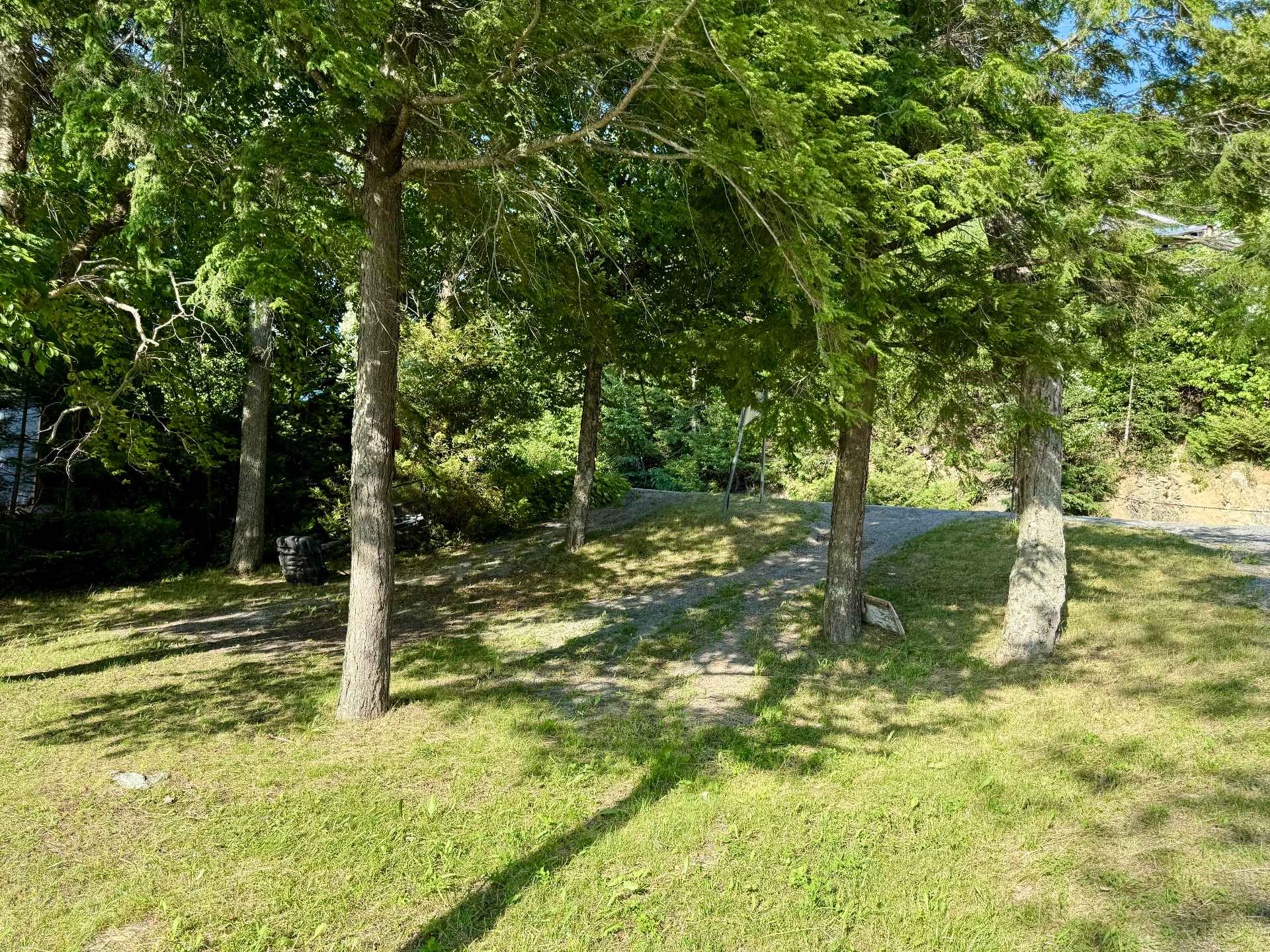 Accès au plan d'eau