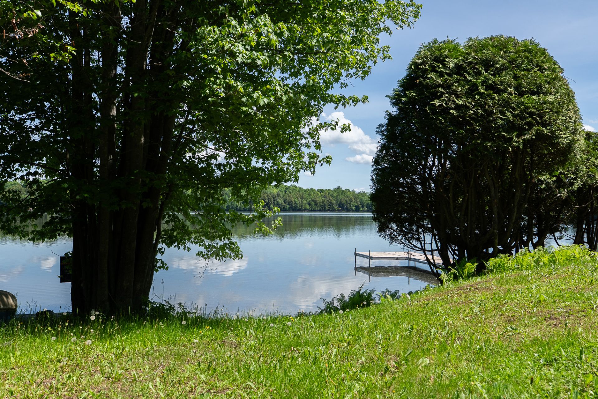 Accès au plan d'eau