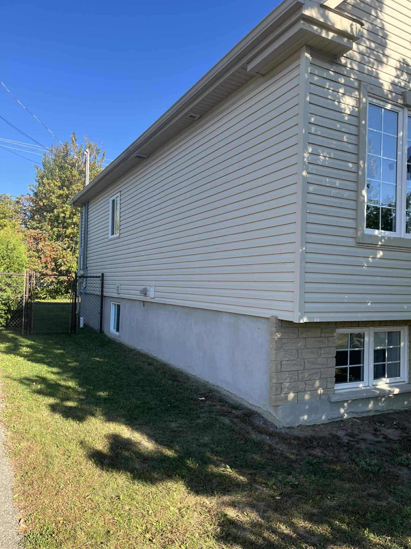 Logement 14 - Accès cour