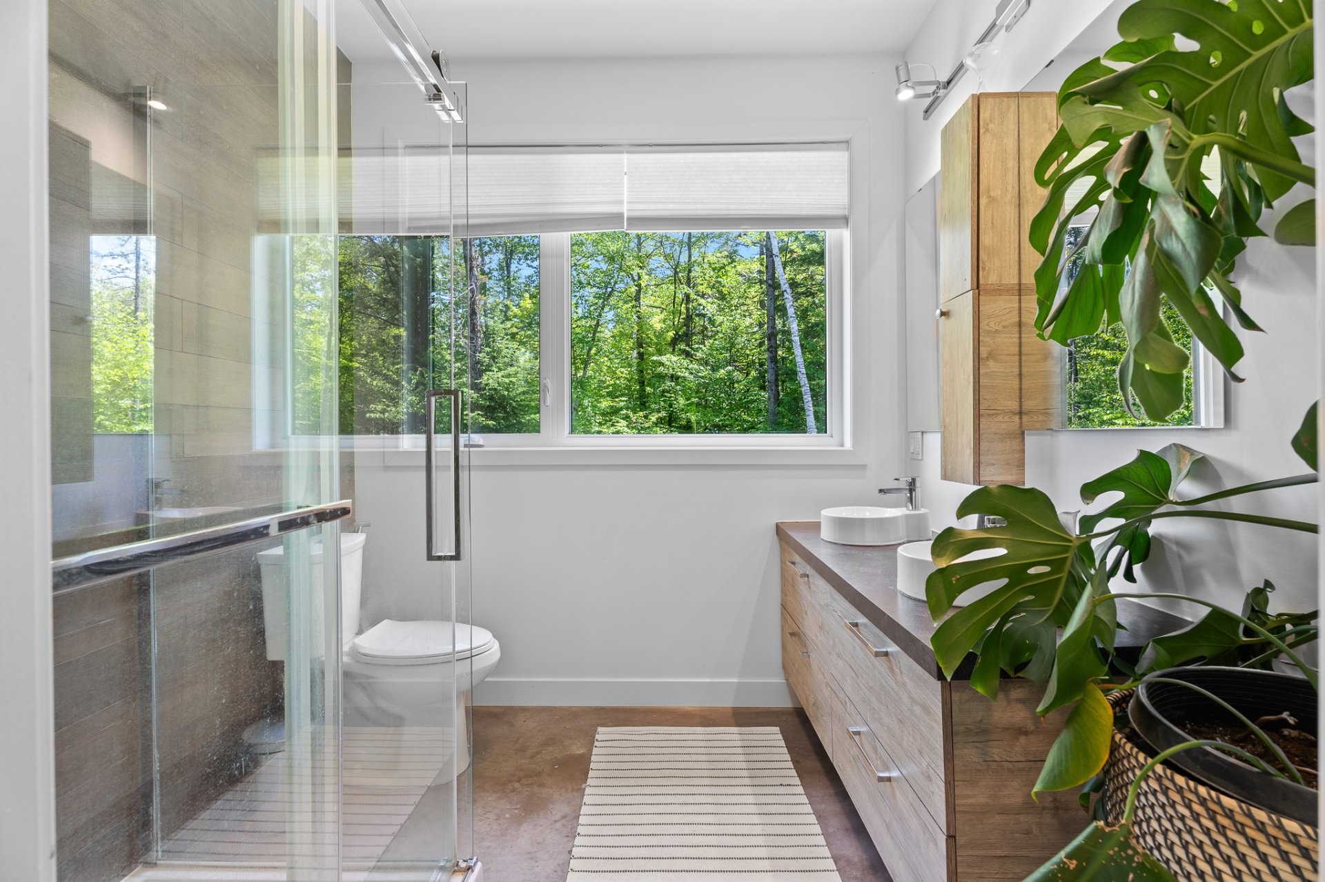 Ensuite bathroom