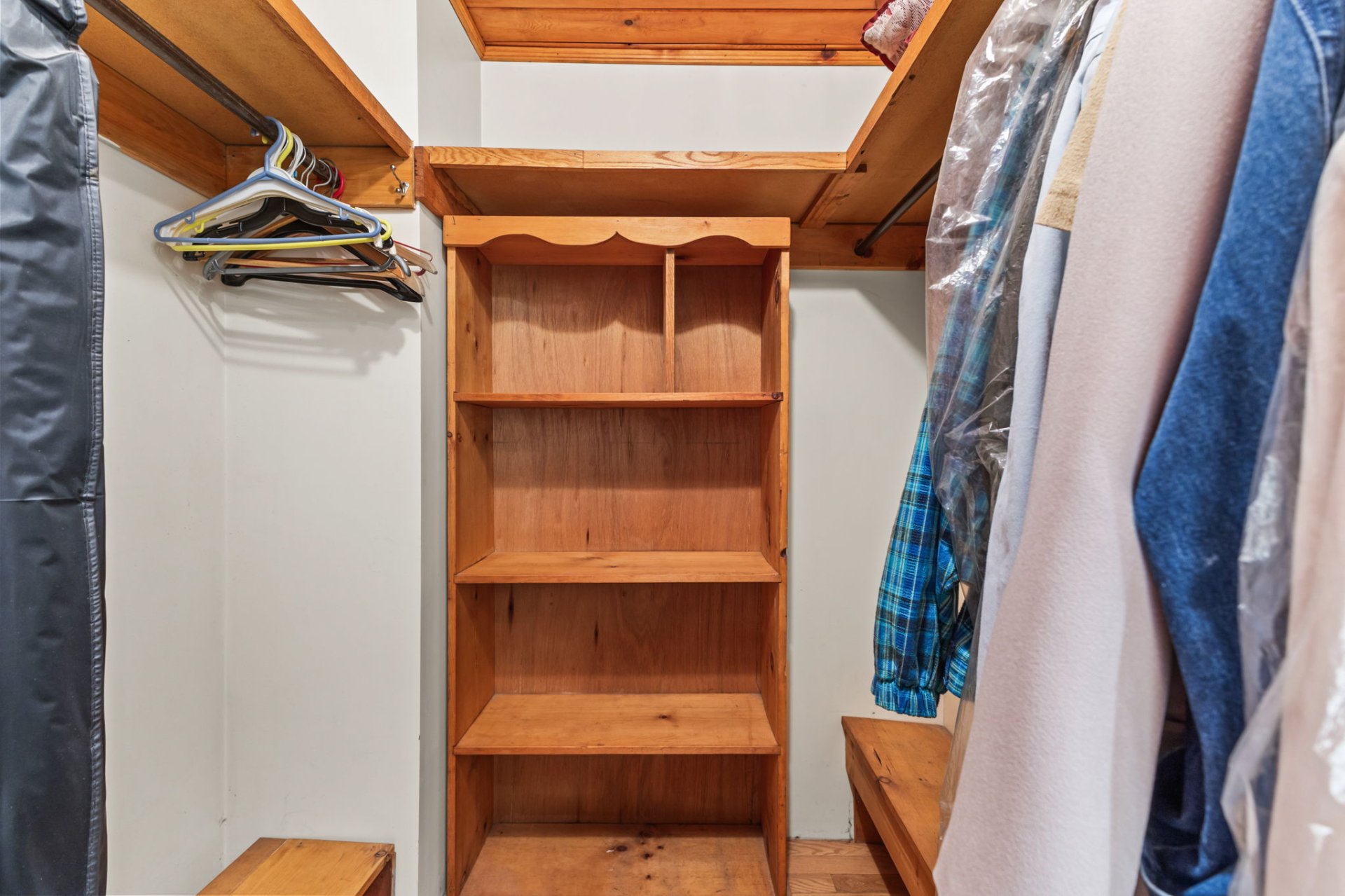 Walk-in closet