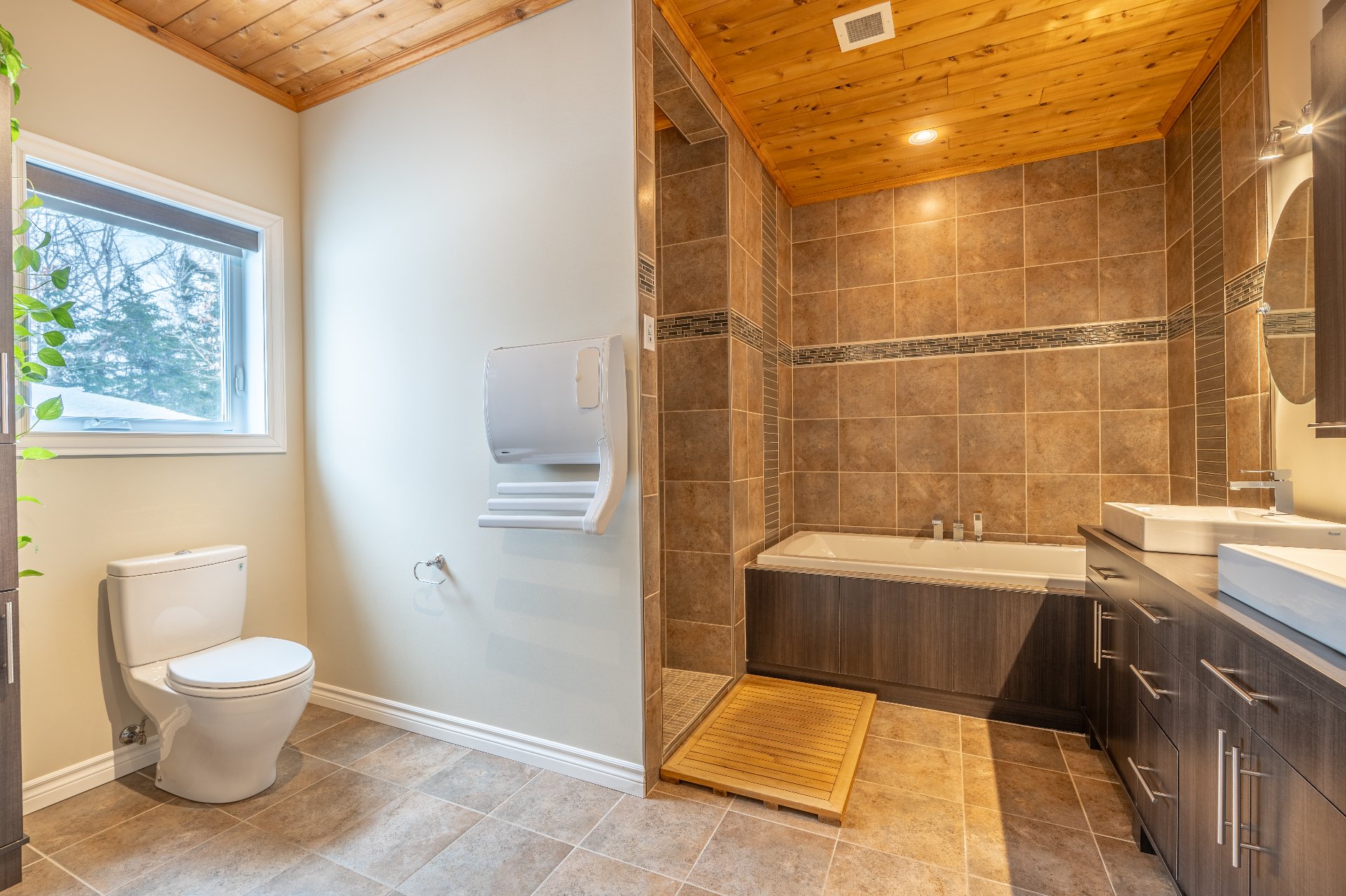 Salle de bains attenante à la CCP