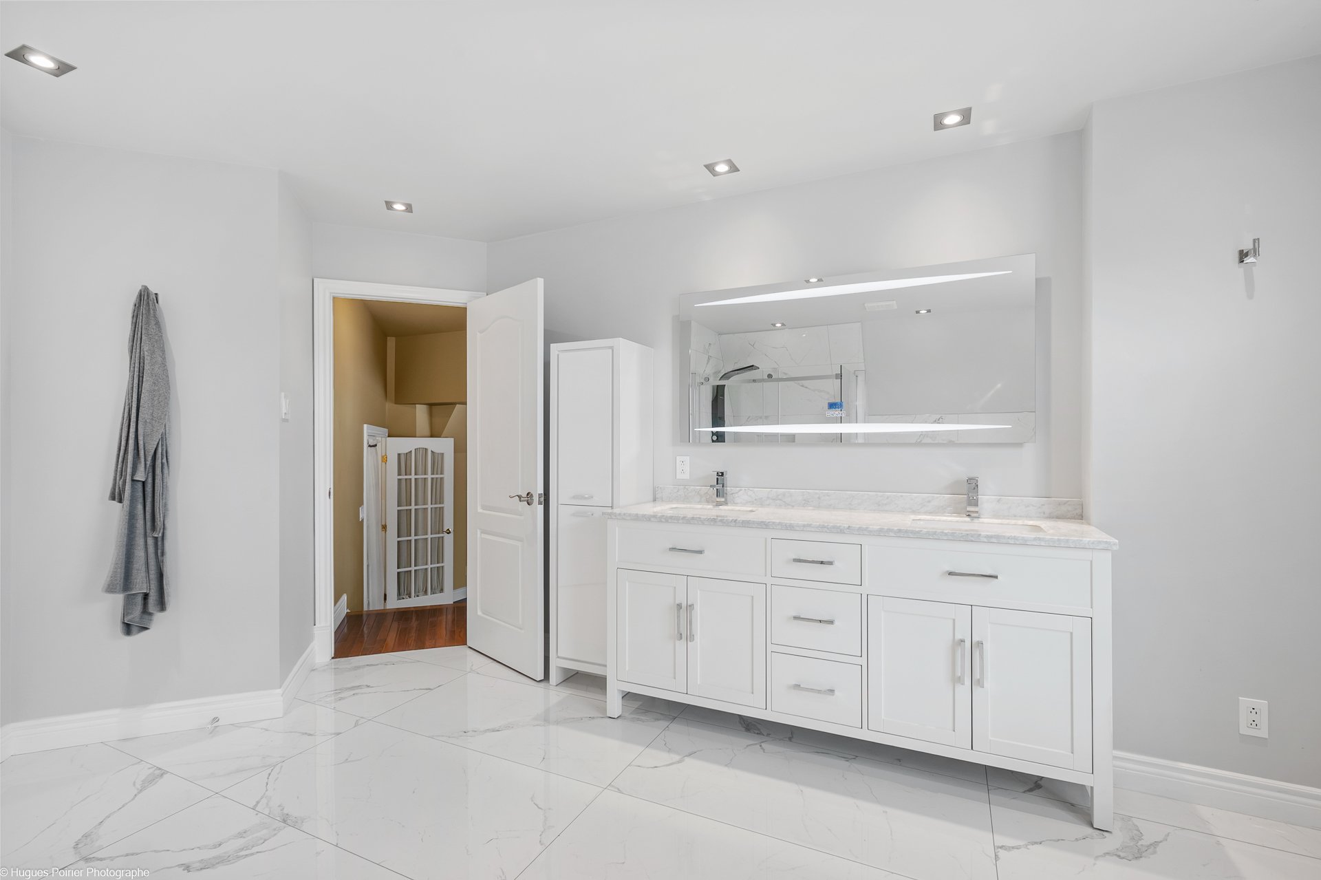 Ensuite bathroom
