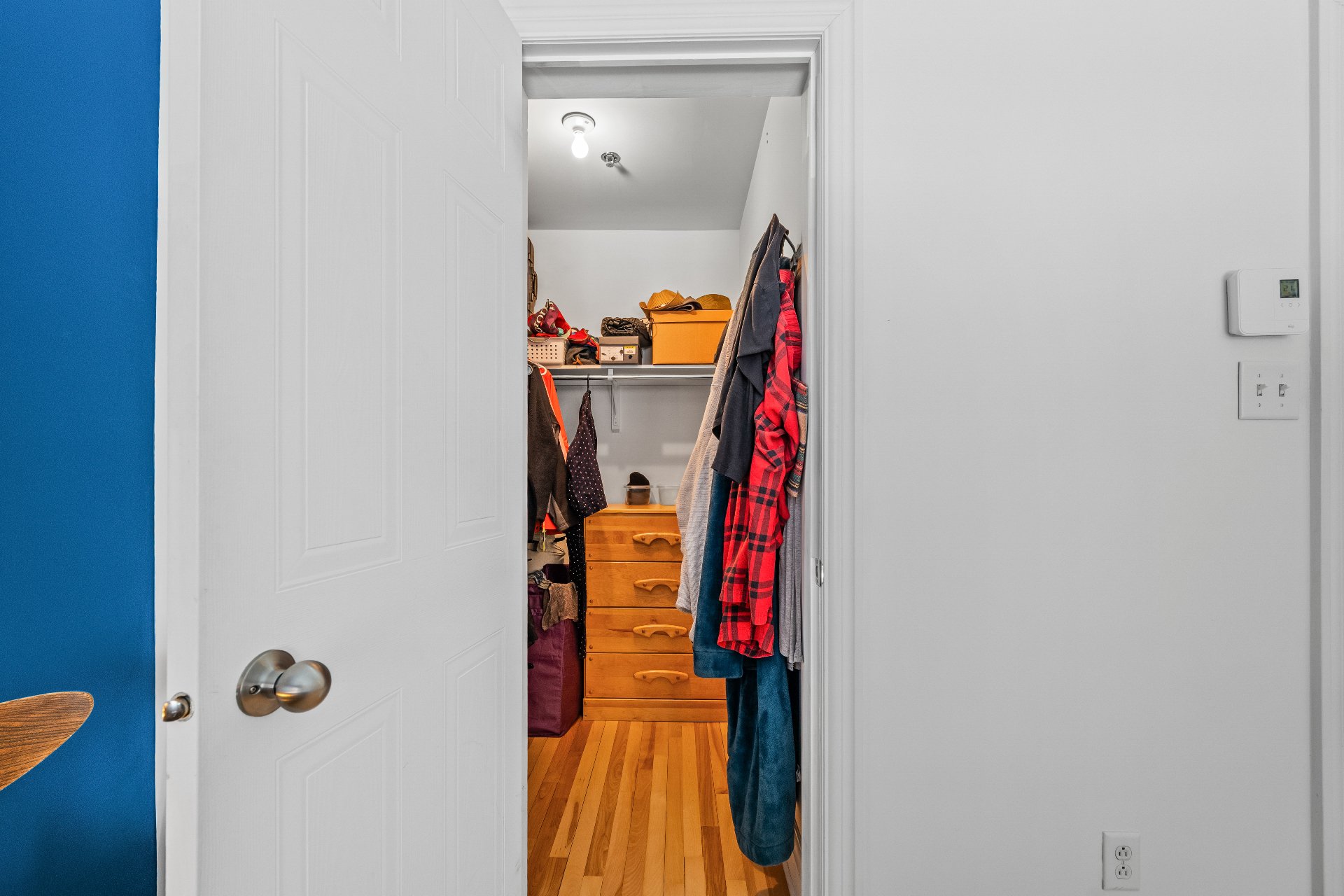 Walk-in closet