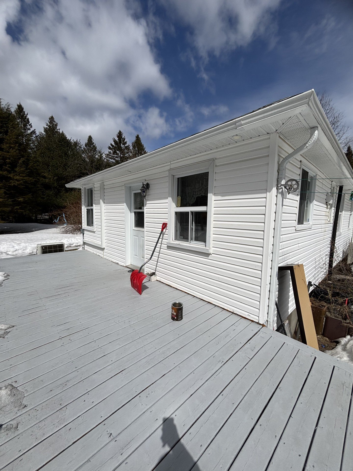 Vue de côté et patio