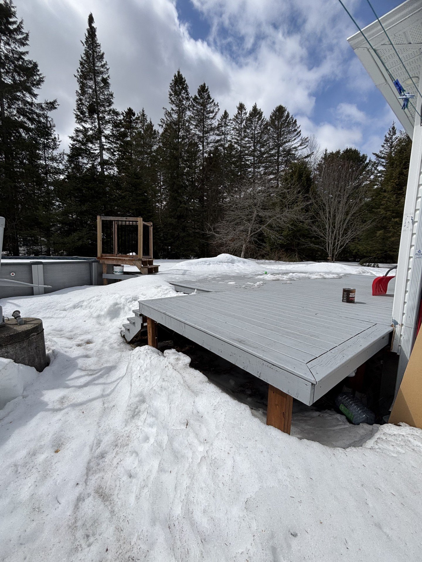 Grand Patio de Piscine